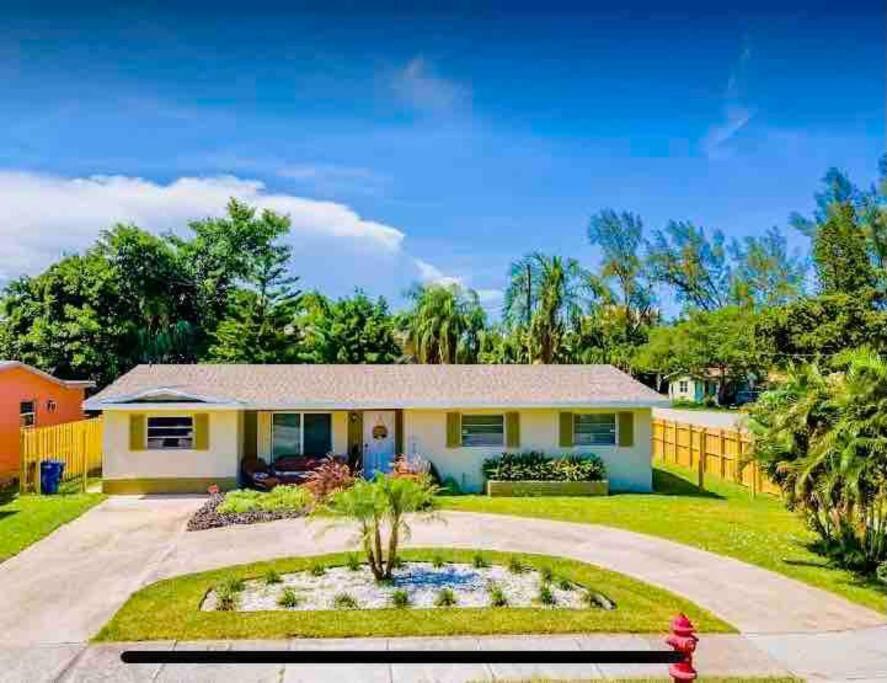 Heart of Miami Luxury Home 4BR Pool 5 Min Beach