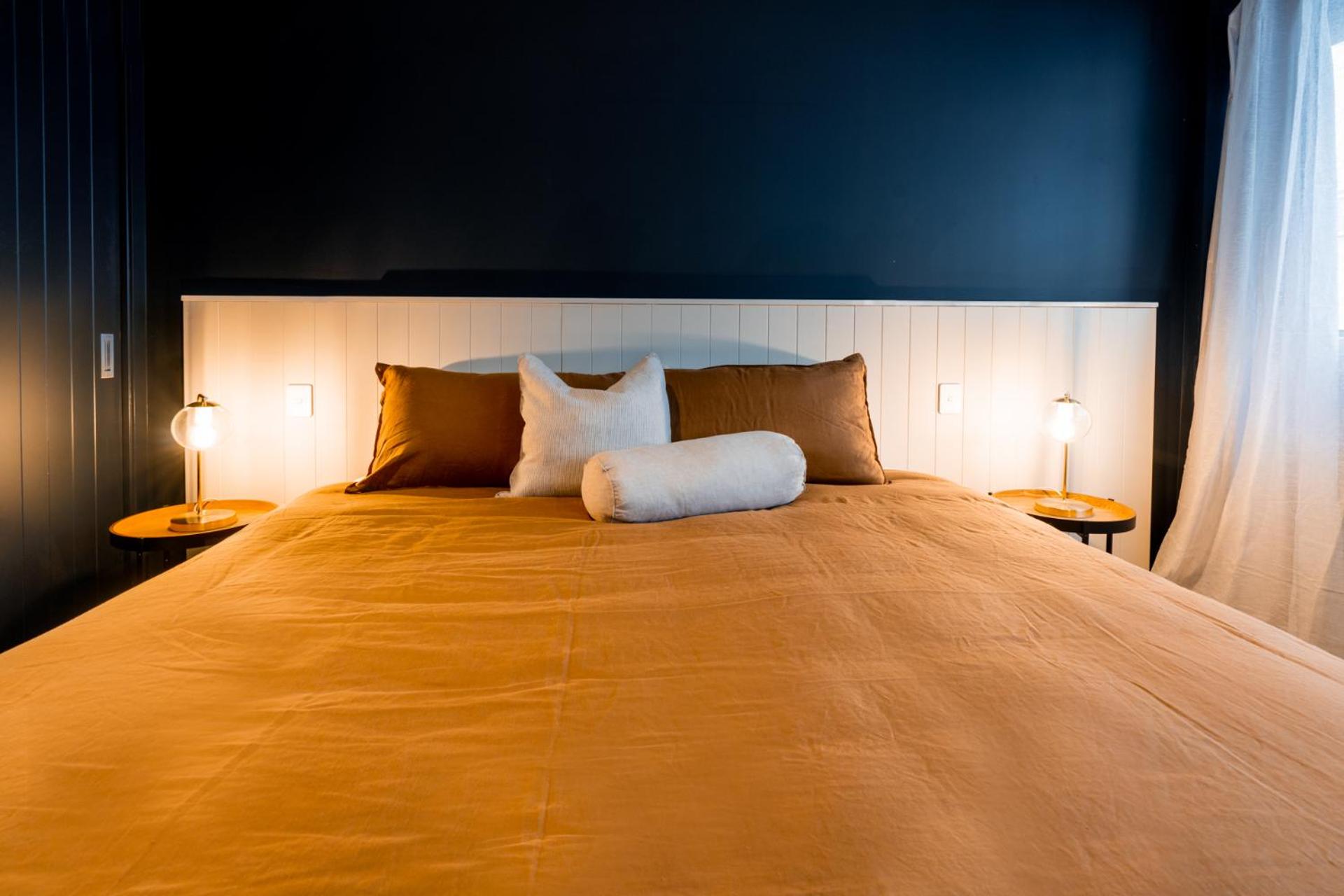 Wellington Vacations - The Cobbler Hotel - Property Image 2