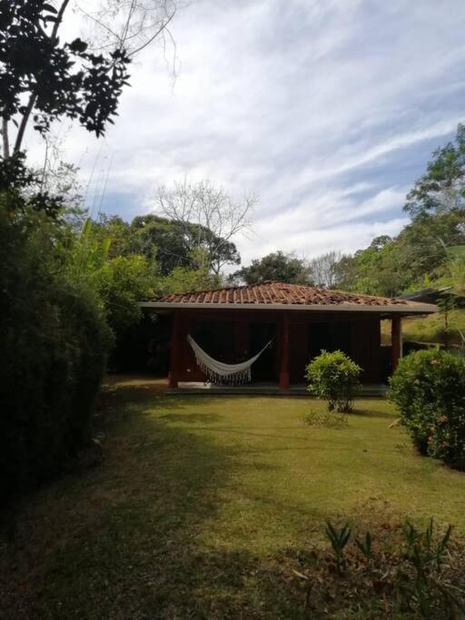 Beautiful Cozy House Nice garden-near to the beach