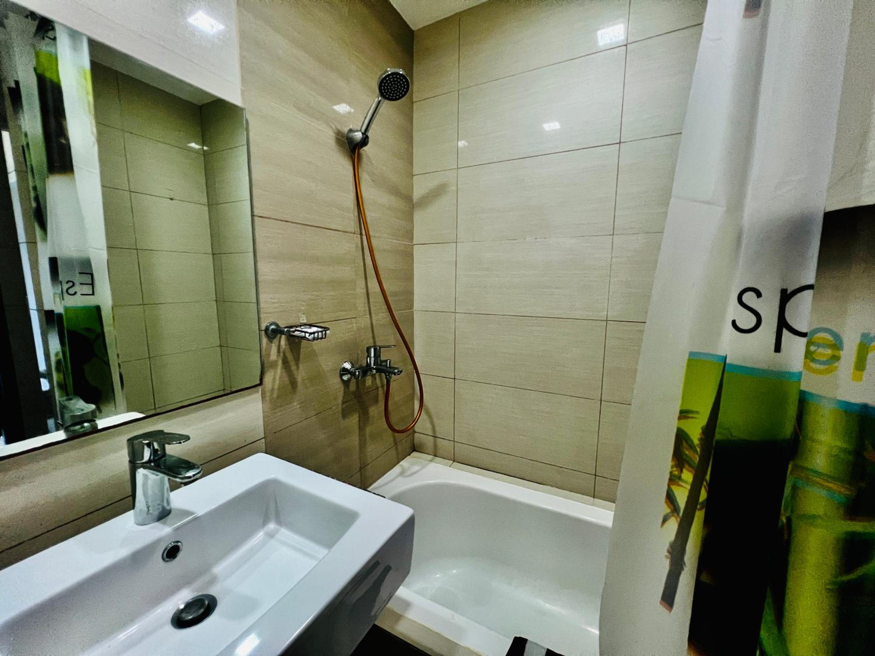 1br Apartments Mactan New Town free Pool 10 min to the Beach near Airport Ocean view view 5