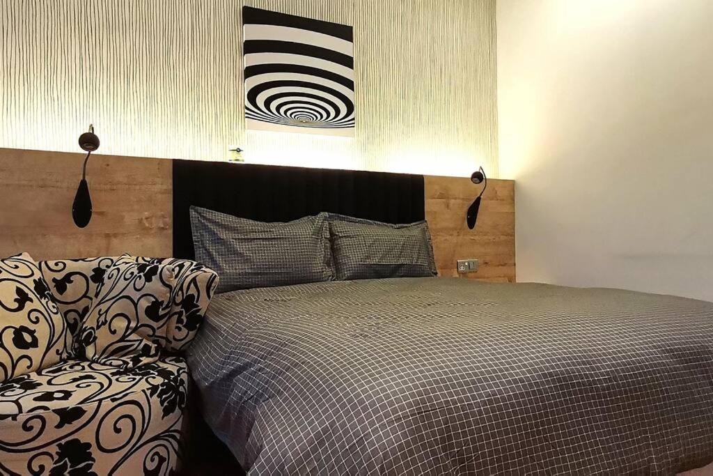 KLCC Luxurious 2 Floors Homestay 5BR for 15pax