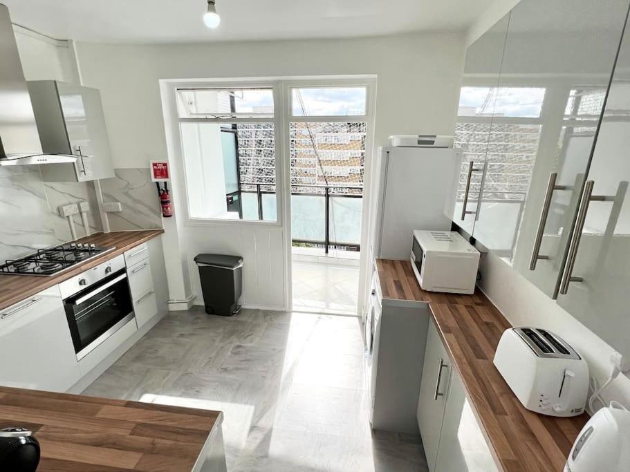 Lovely 3 Bedrooms Flat