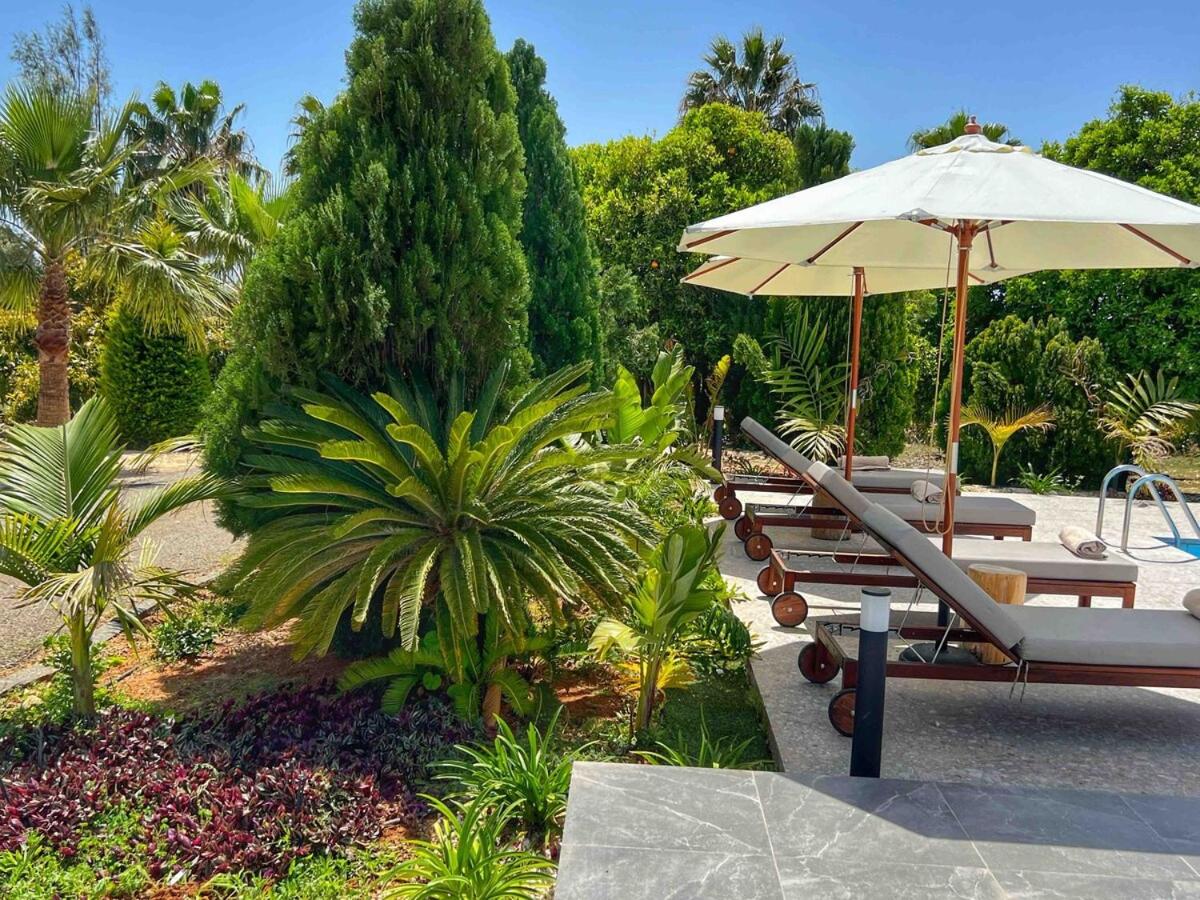 Cocoon Luxury Villa In Coral Bay-3 Min To Beach