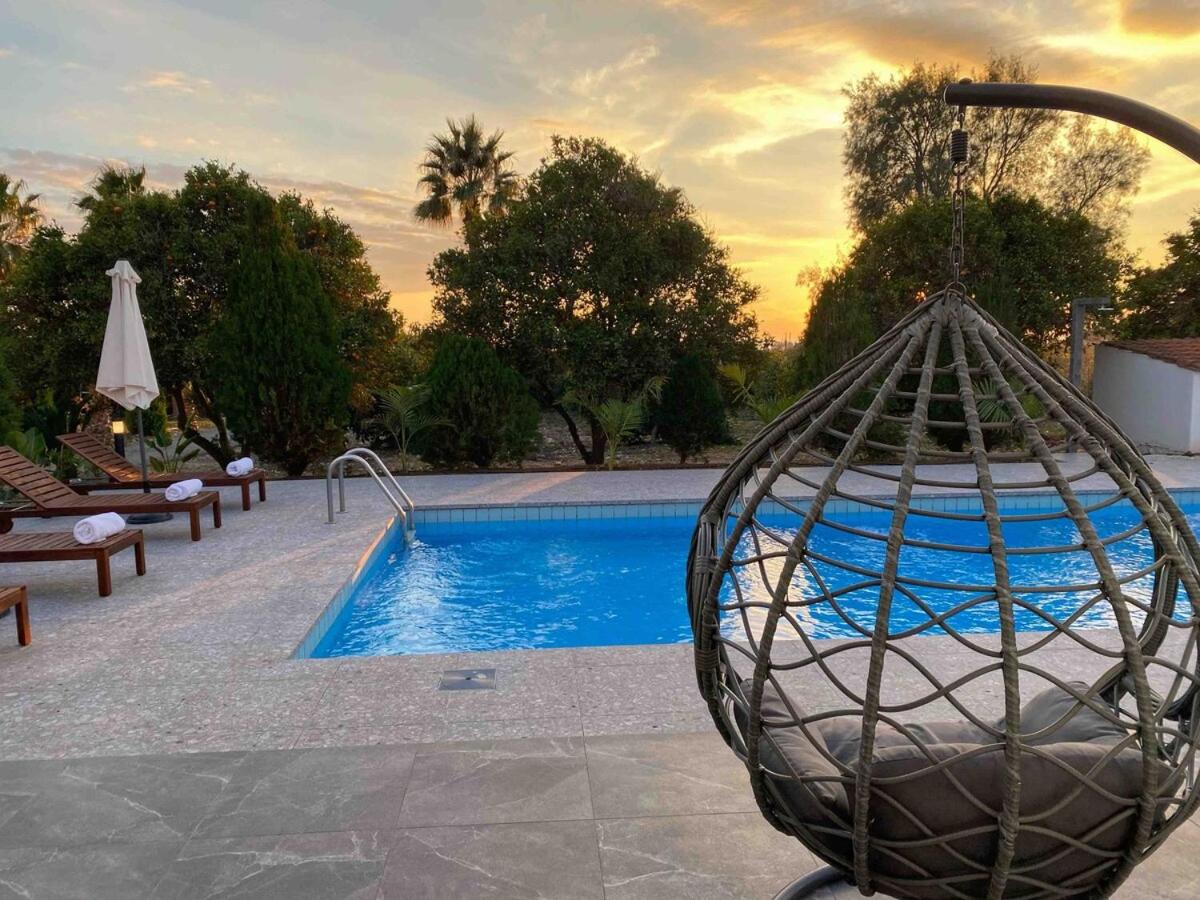 Cocoon Luxury Villa In Coral Bay-3 Min To Beach