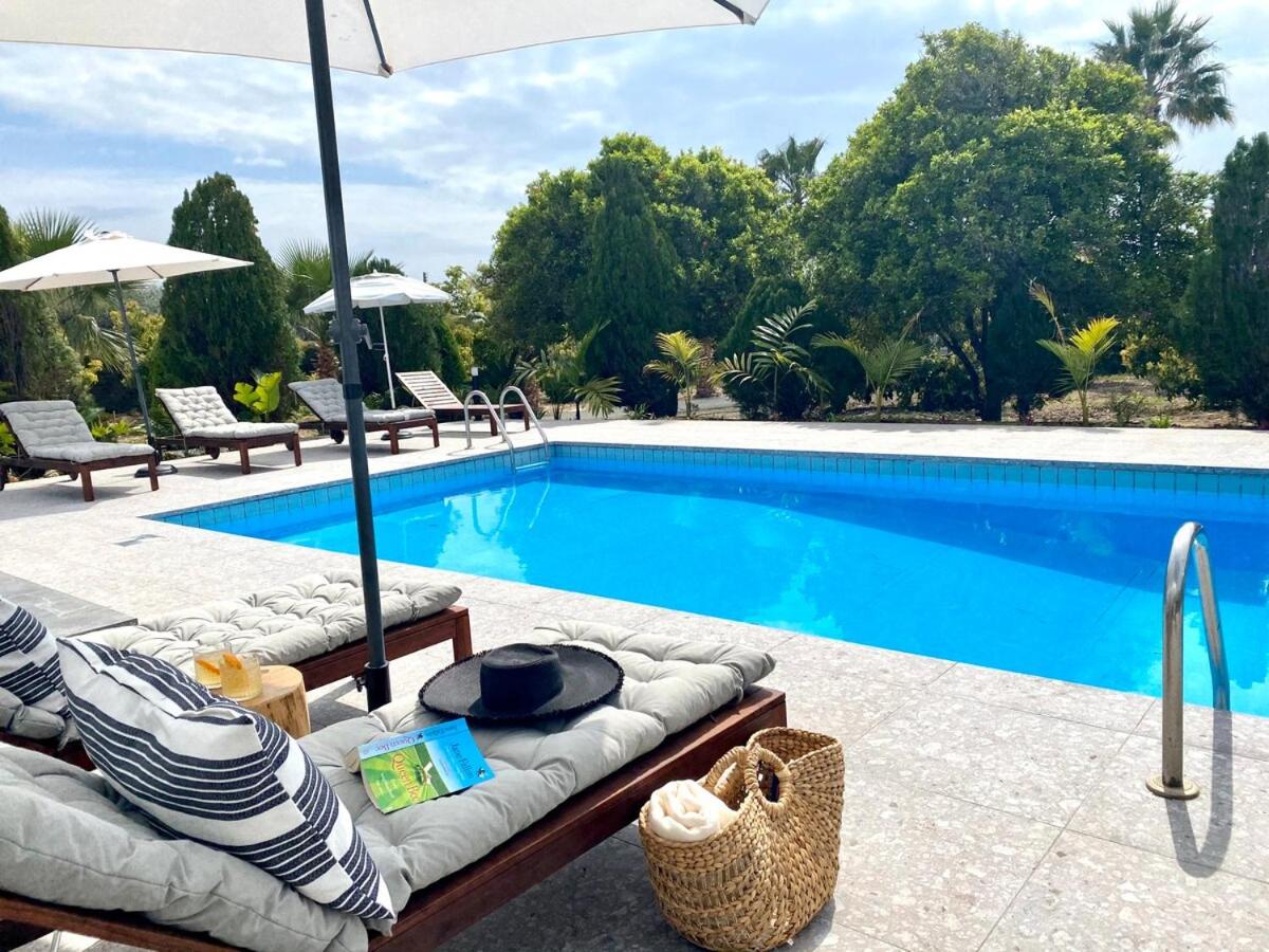 Cocoon Luxury Villa In Coral Bay-3 Min To Beach