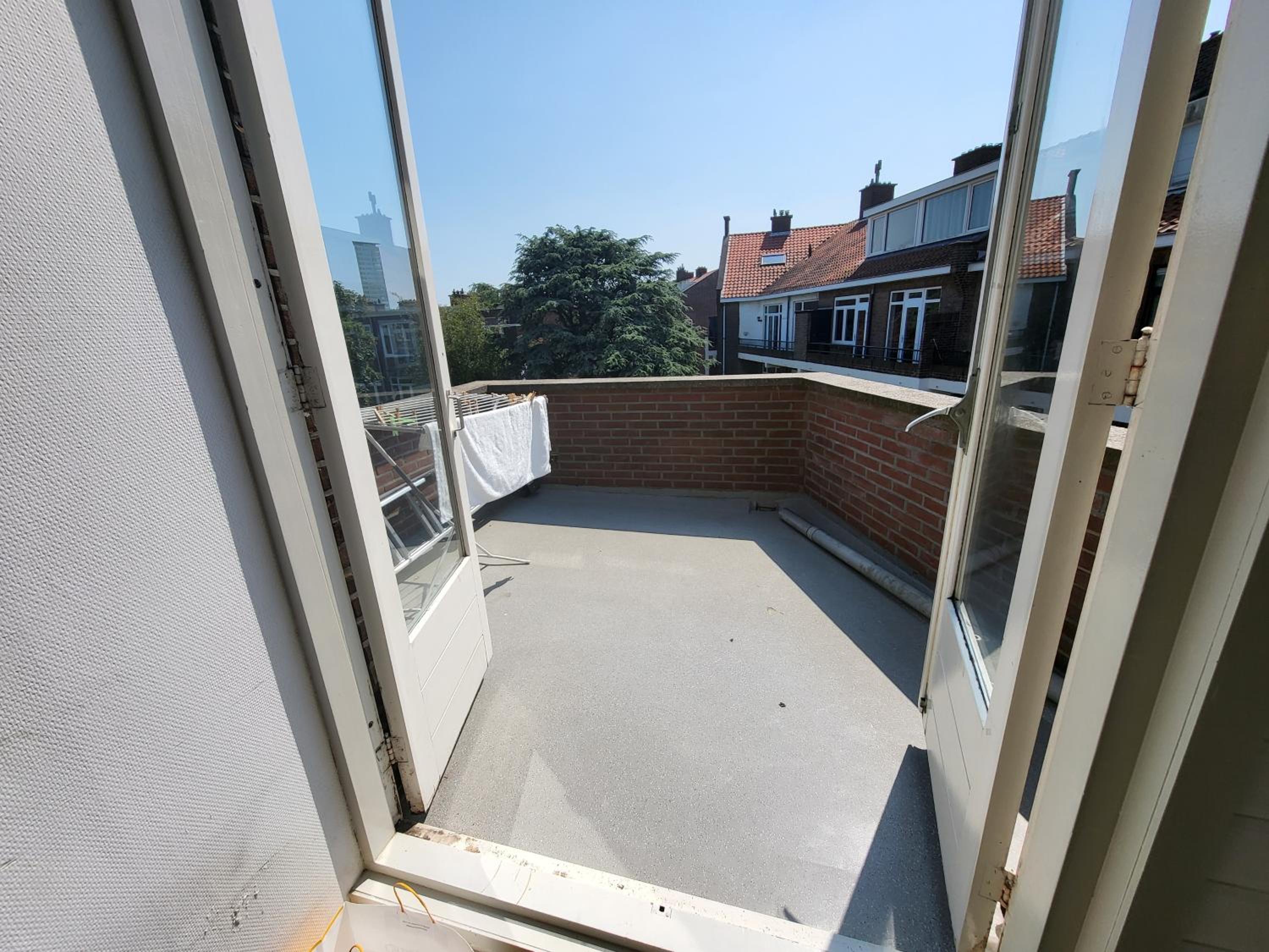 Beautiful spacious appartment at top location in The Hague view 5