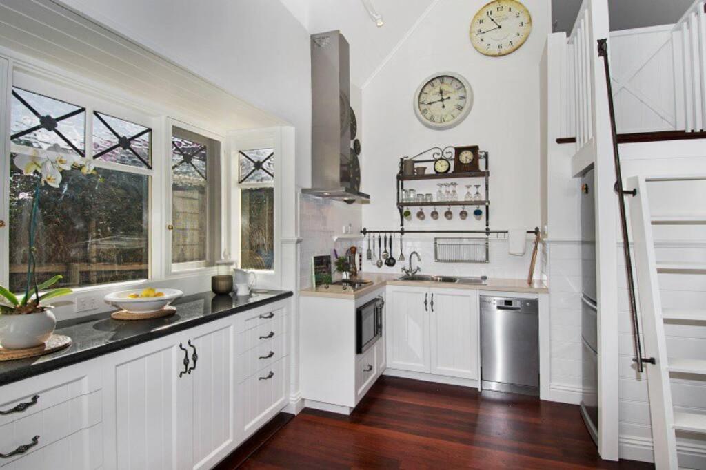 Gorgeous Shoreham Cottage and Views