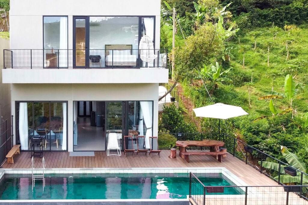 Thalassaville Dago Bandung