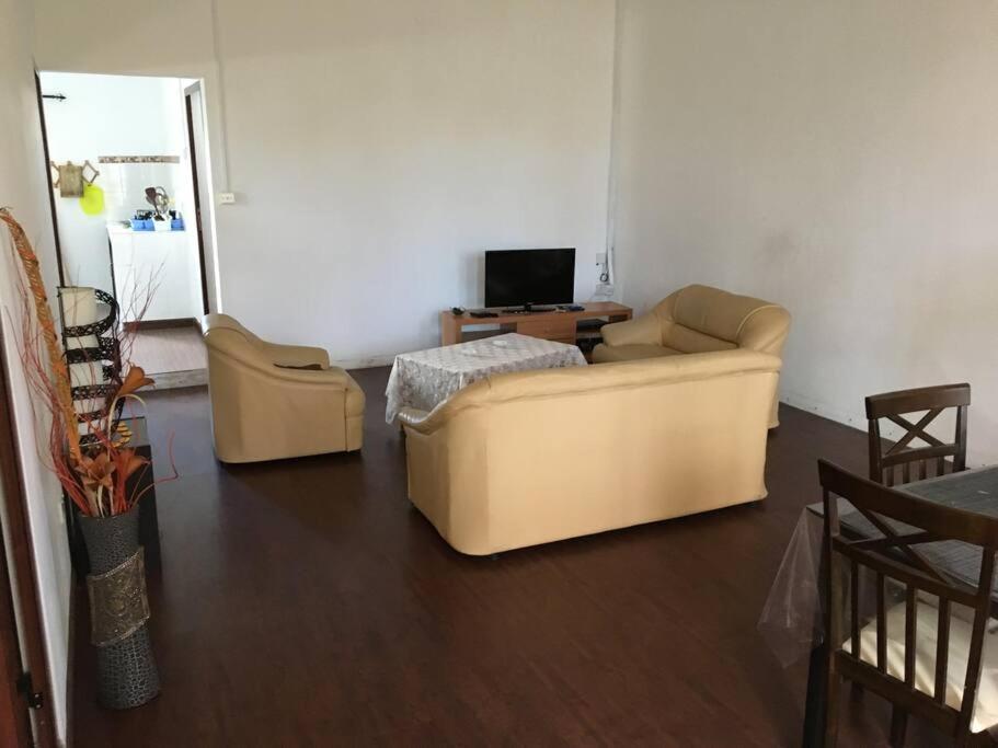 Modern and Cozy Apartment in Quatre Bornes photo 5