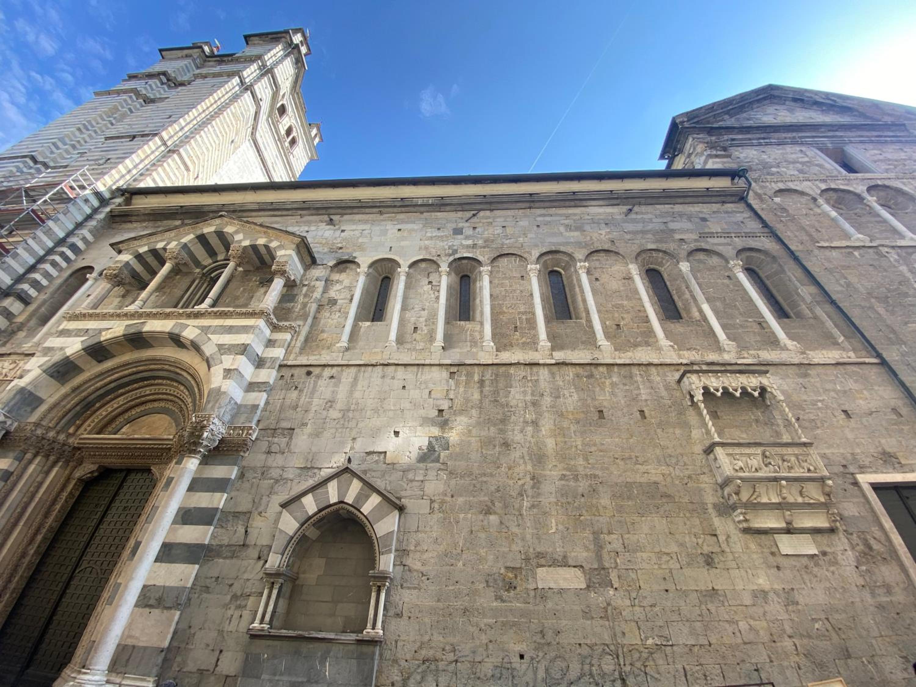 Stunning San Lorenzo 19 Apt - Rolli Palace - Free Private Parking Included!