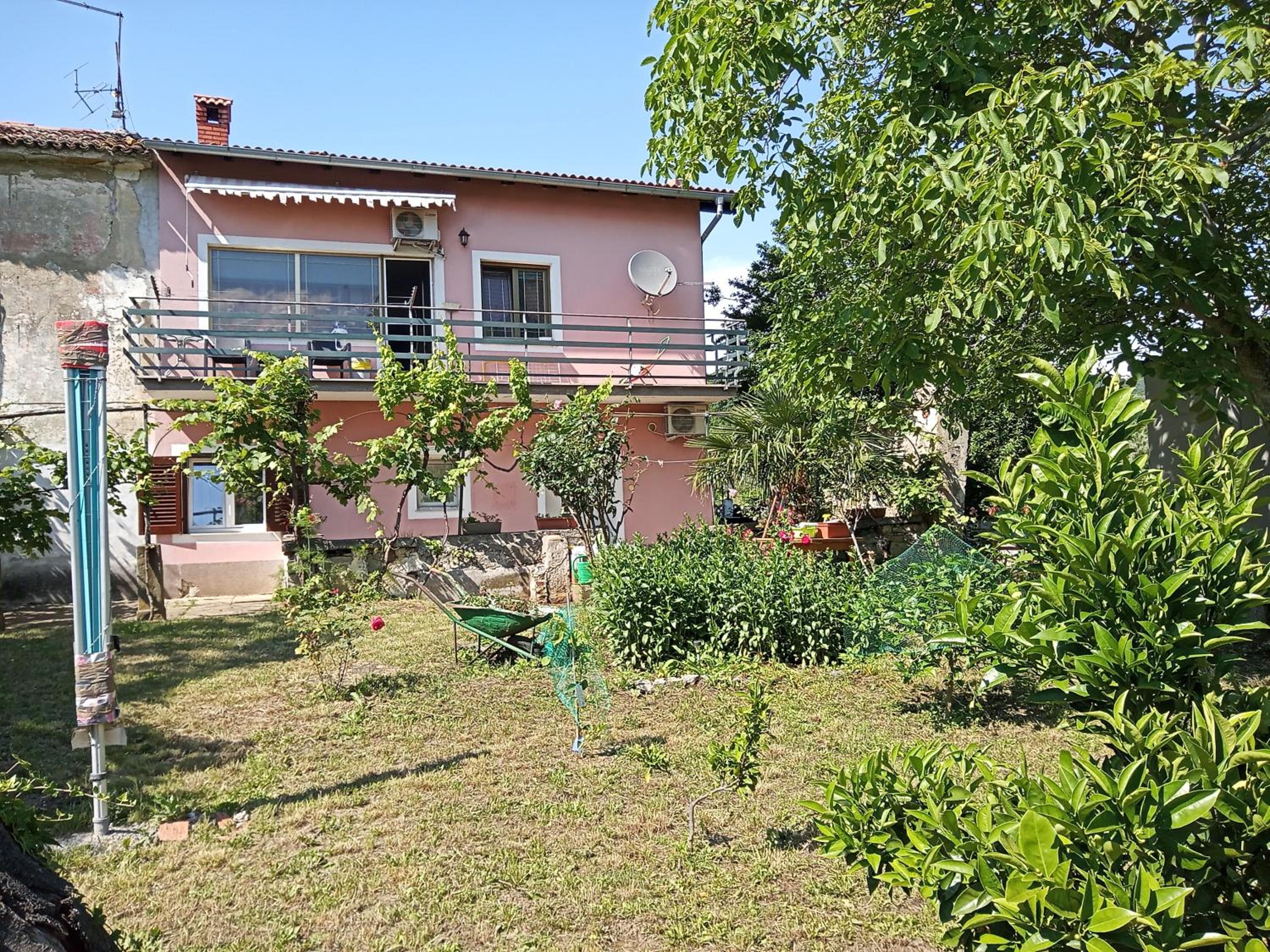 LUNA Quiet Retreat, Close to Koper, AirCon, Parking