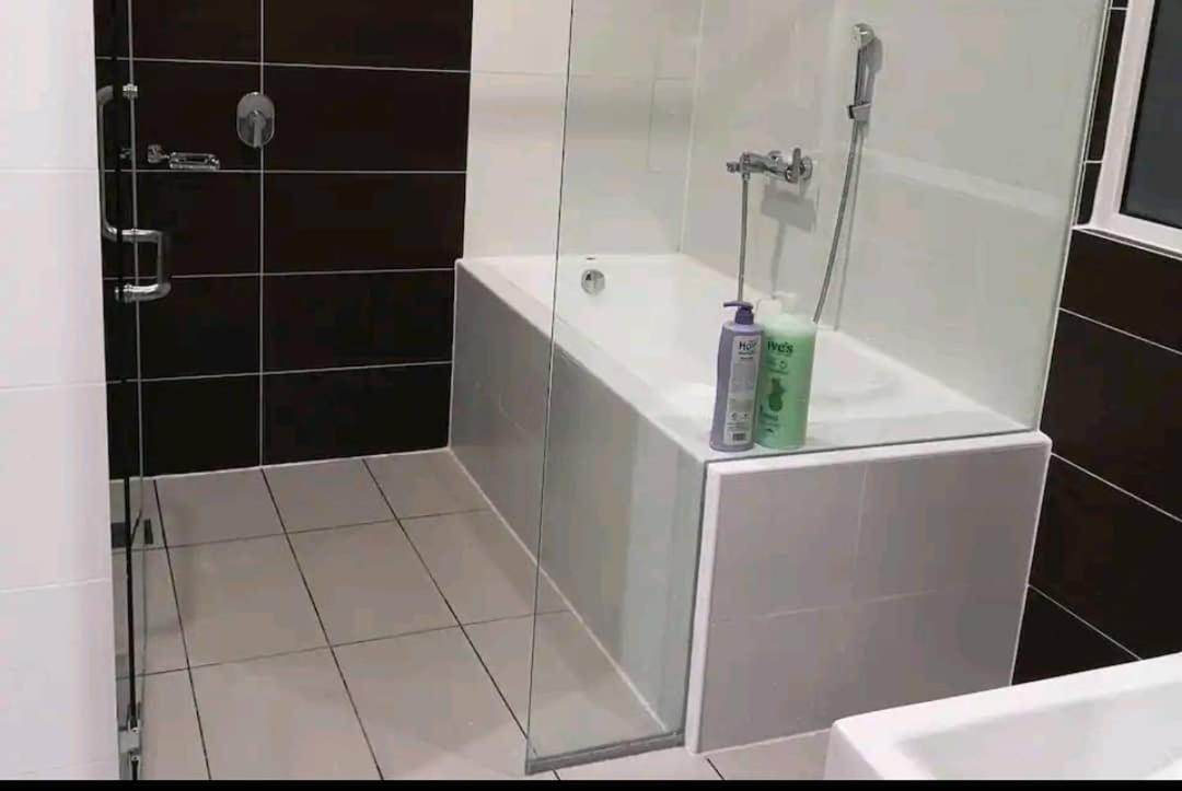 Encorp Marina 2 Guests High Floor Nflix Disney Movie at Puteri Harbour L22 photo 2