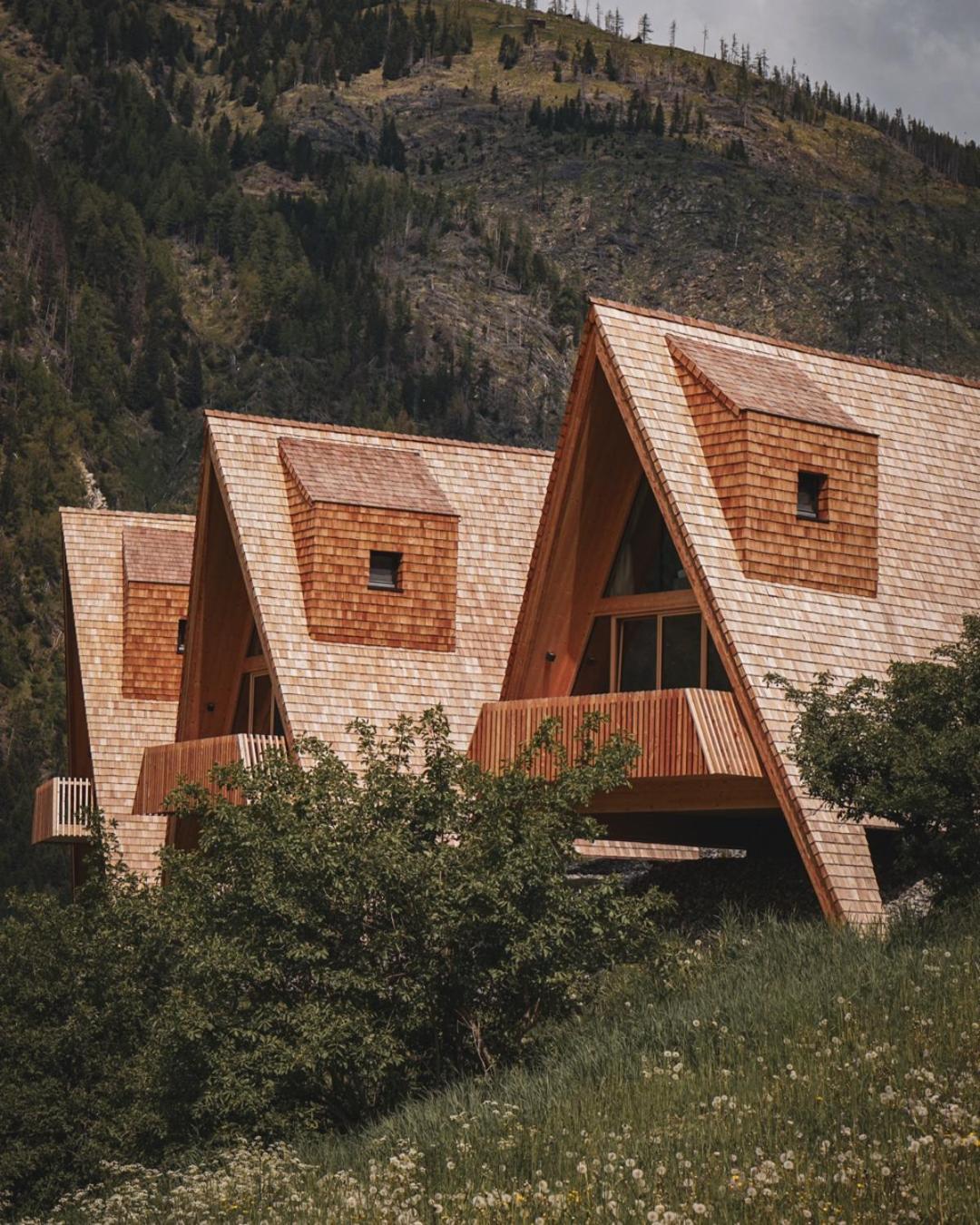 Collis Hill Chalets & Hotel