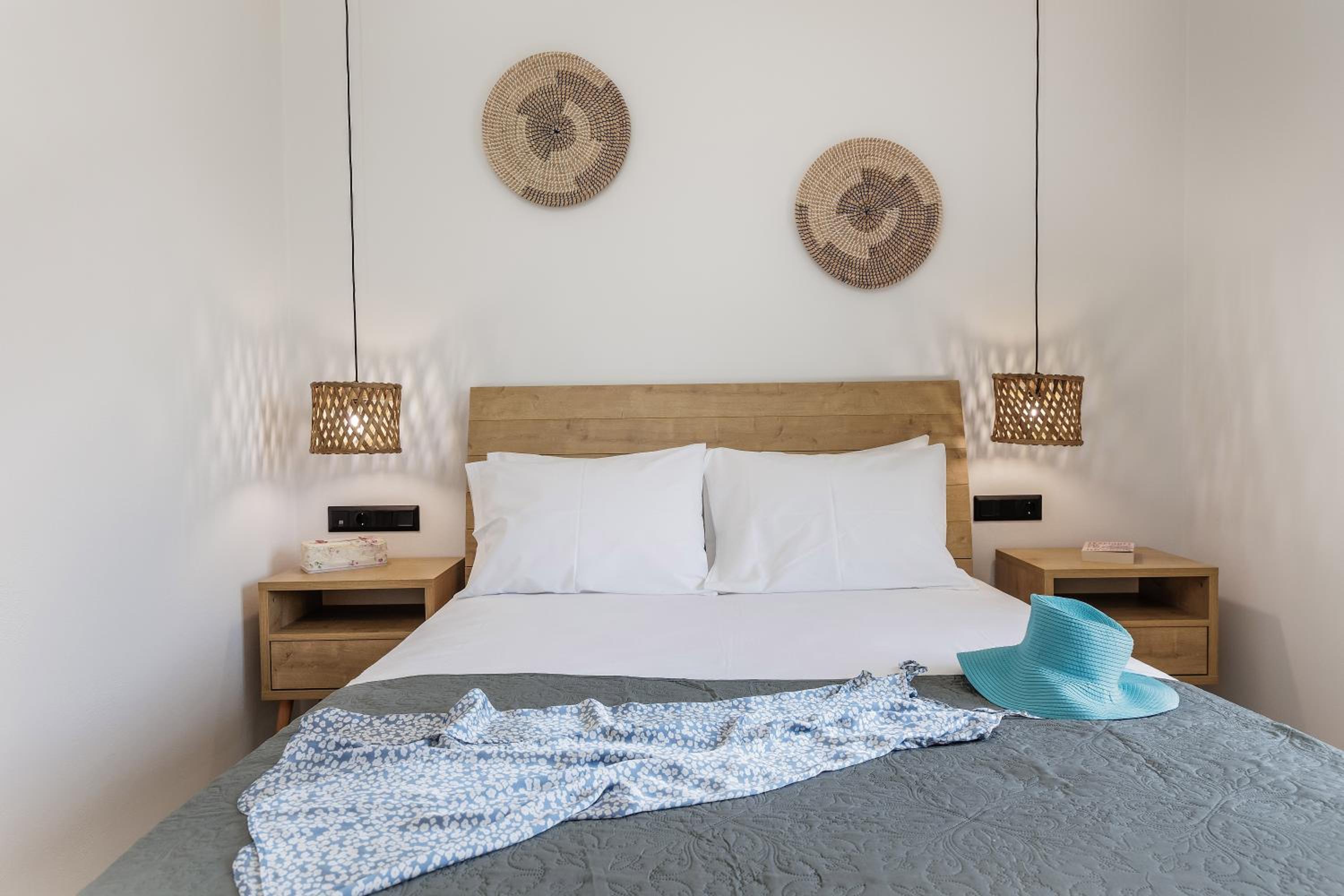 George's Apartments photo 3