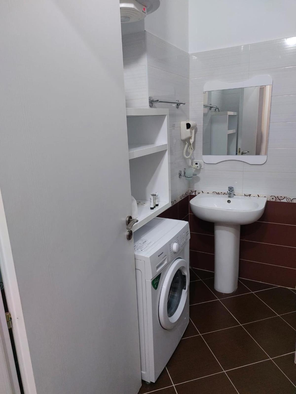 Apartment Lungomare Vlore 2A