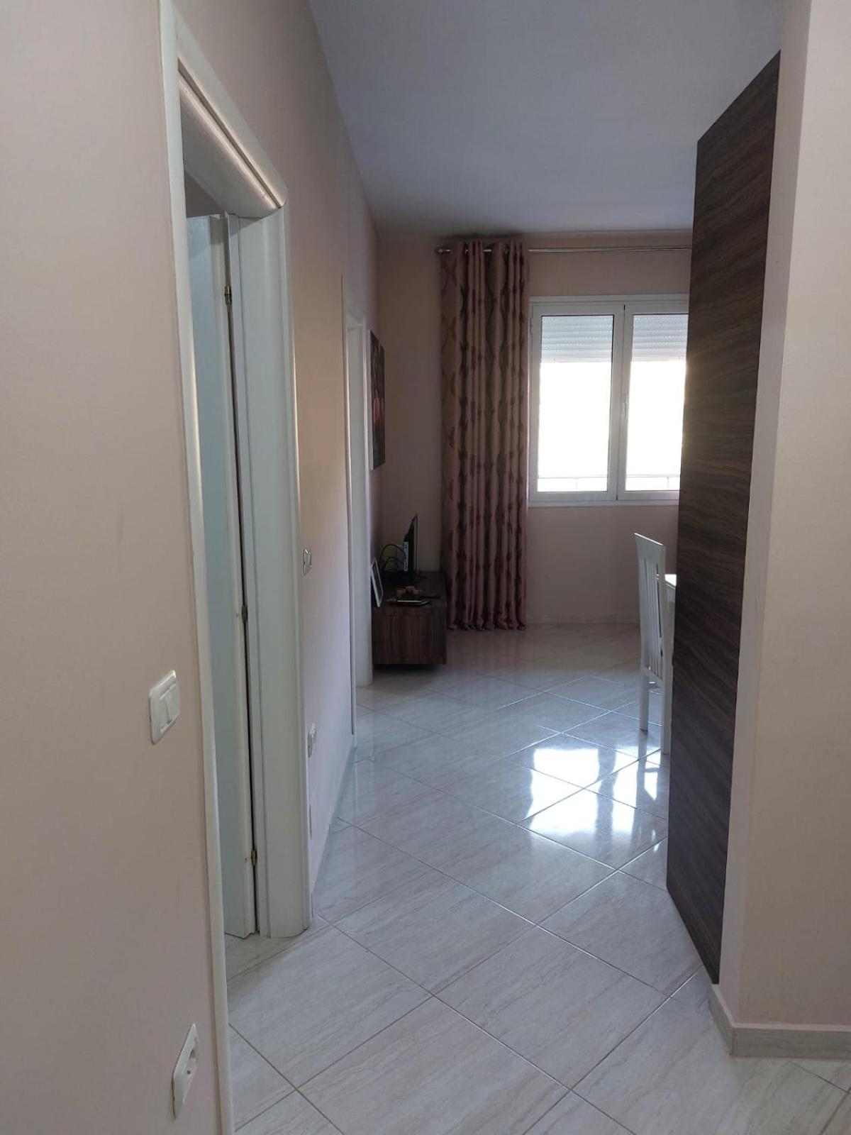 Apartment Lungomare Vlore 2A
