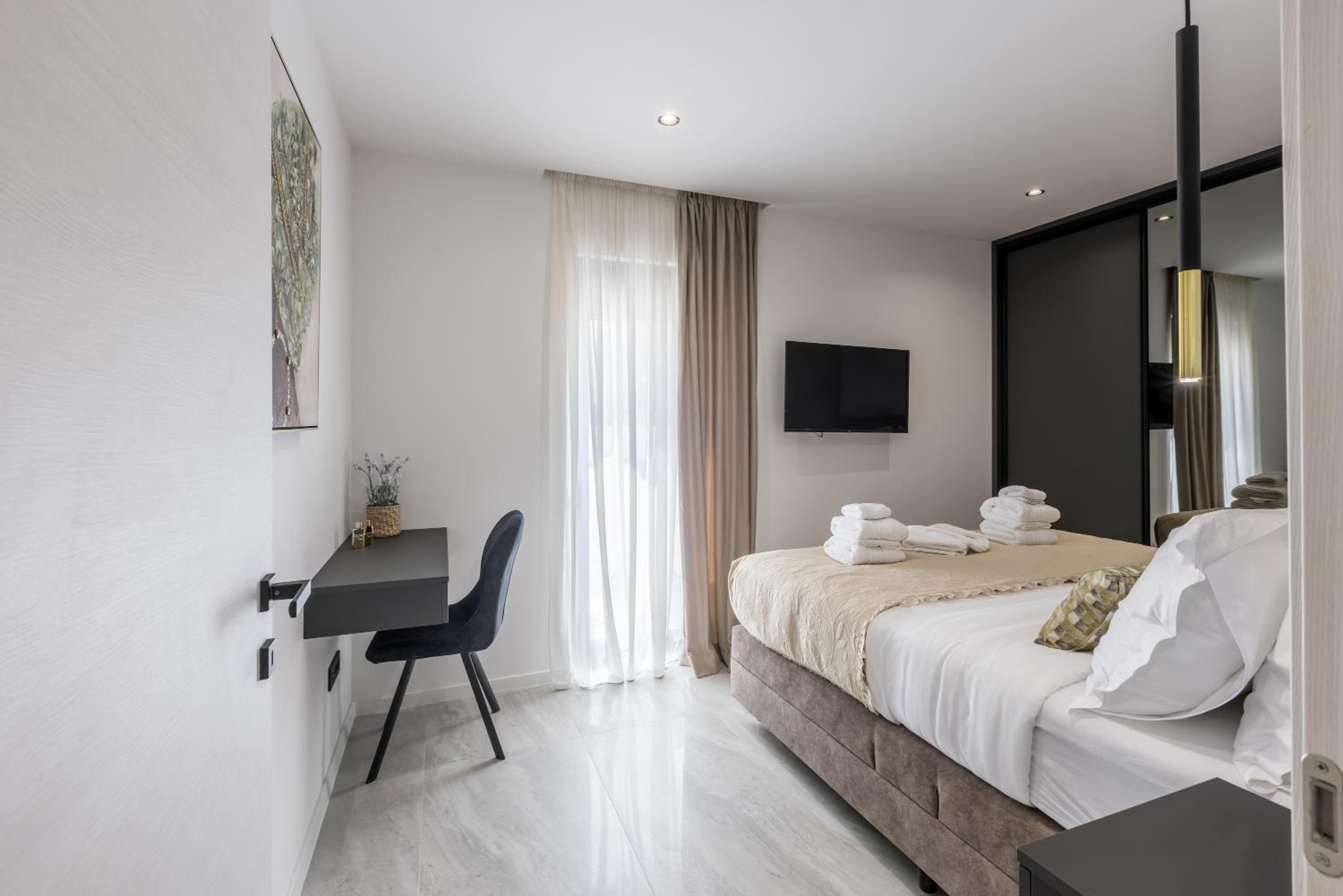 Villa ToDo with heated pool and jacuzzi