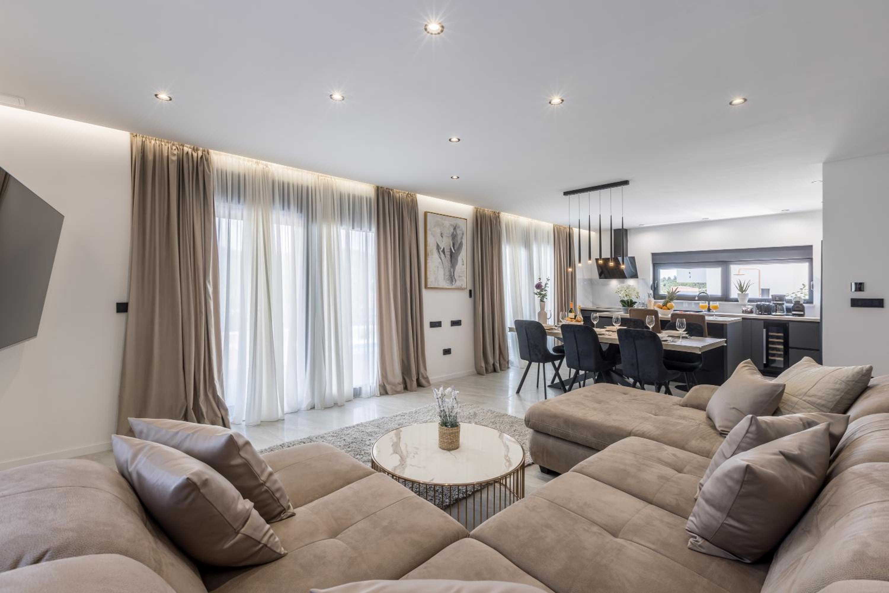 Villa ToDo with heated pool and jacuzzi