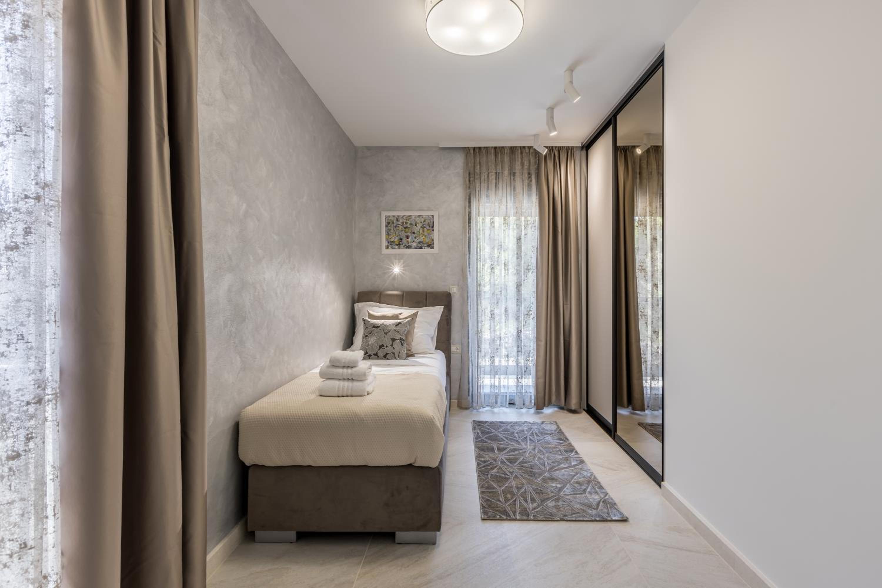 Villa ToDo with heated pool and jacuzzi