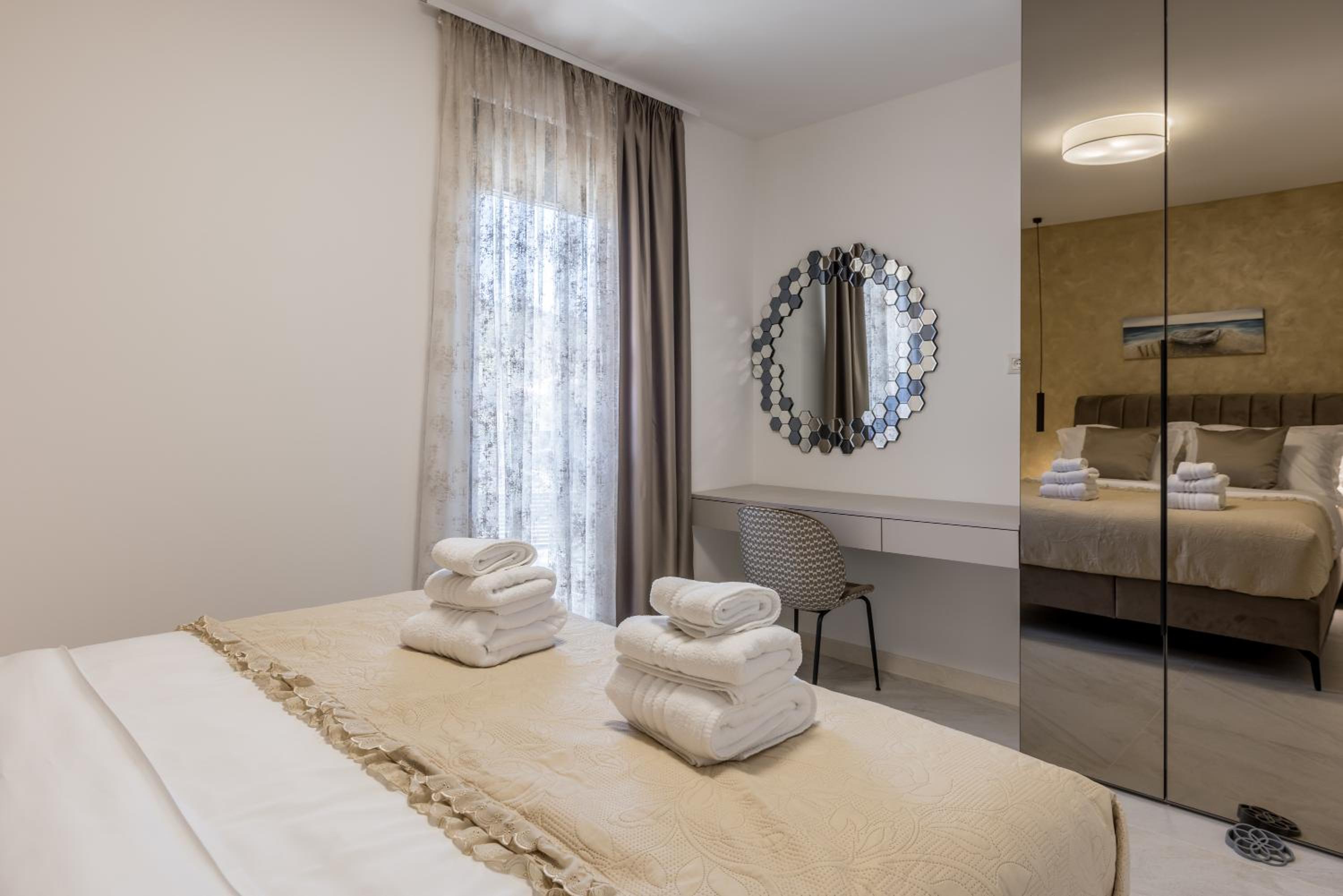 Villa ToDo with heated pool and jacuzzi