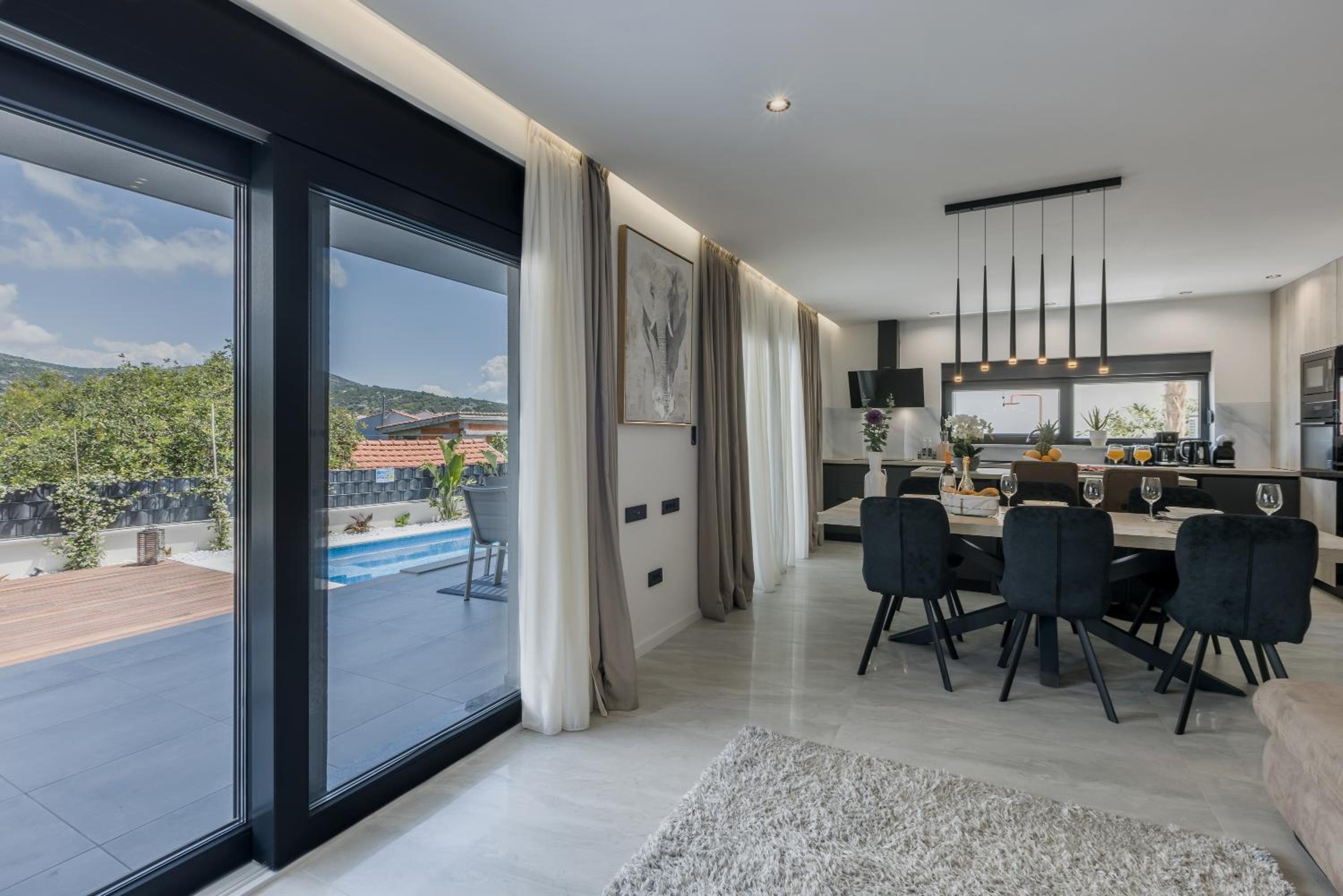 Villa ToDo with heated pool and jacuzzi