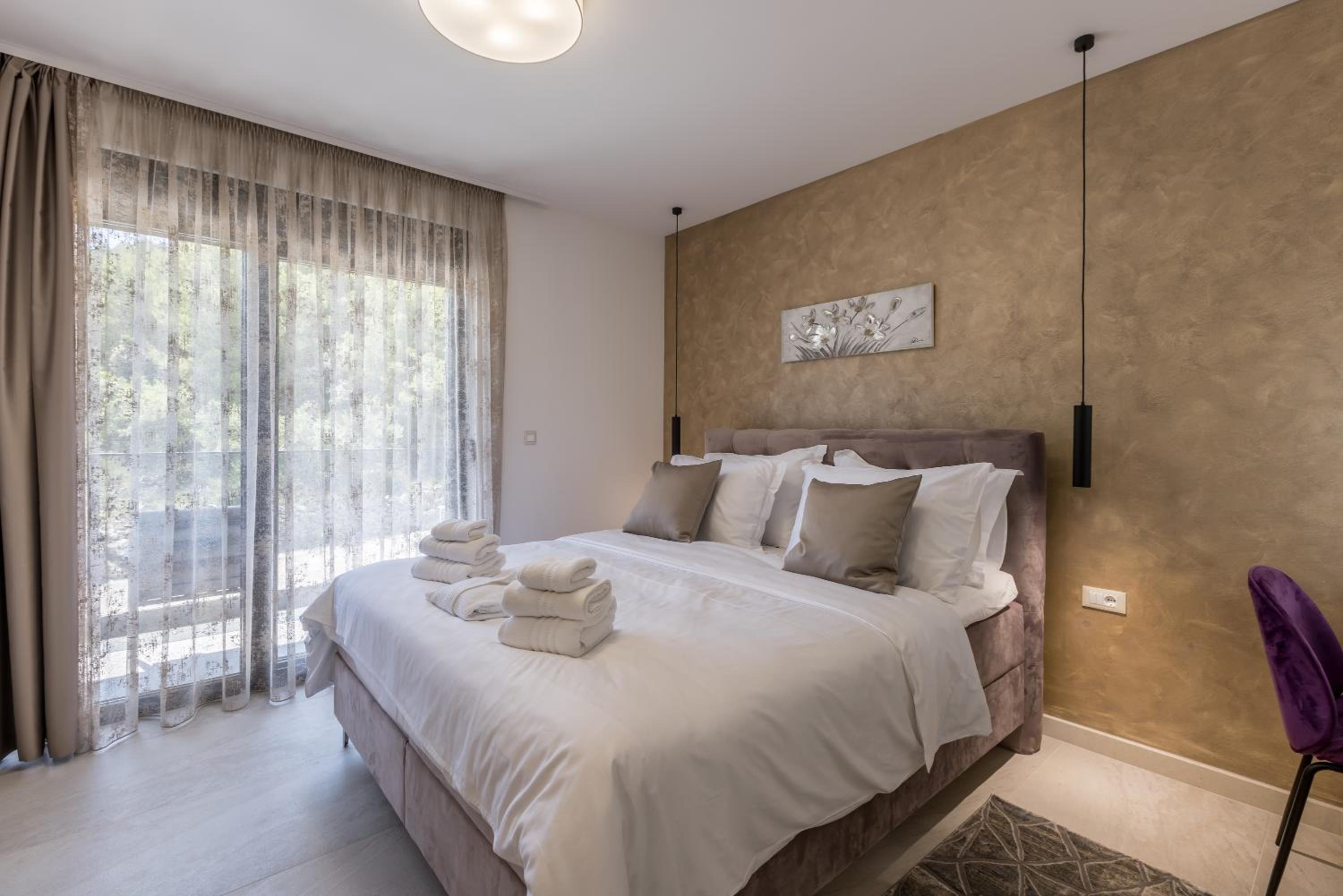 Villa ToDo with heated pool and jacuzzi