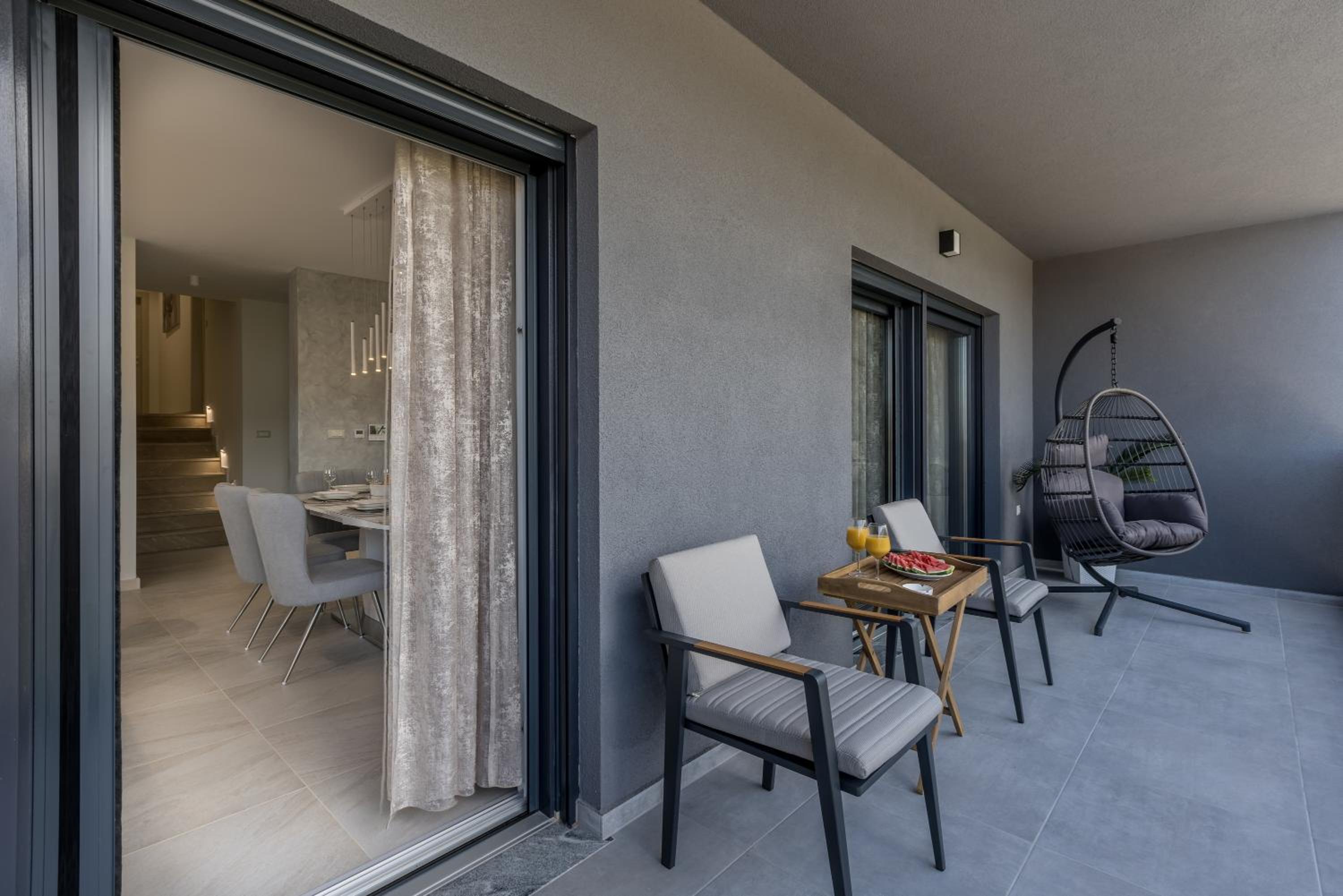 Villa ToDo with heated pool and jacuzzi