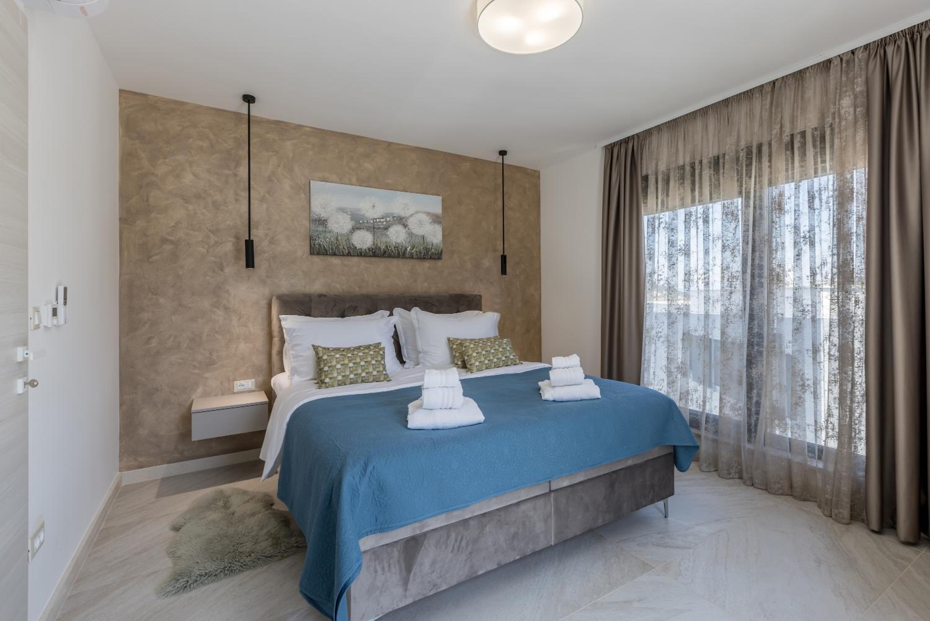 Villa ToDo with heated pool and jacuzzi