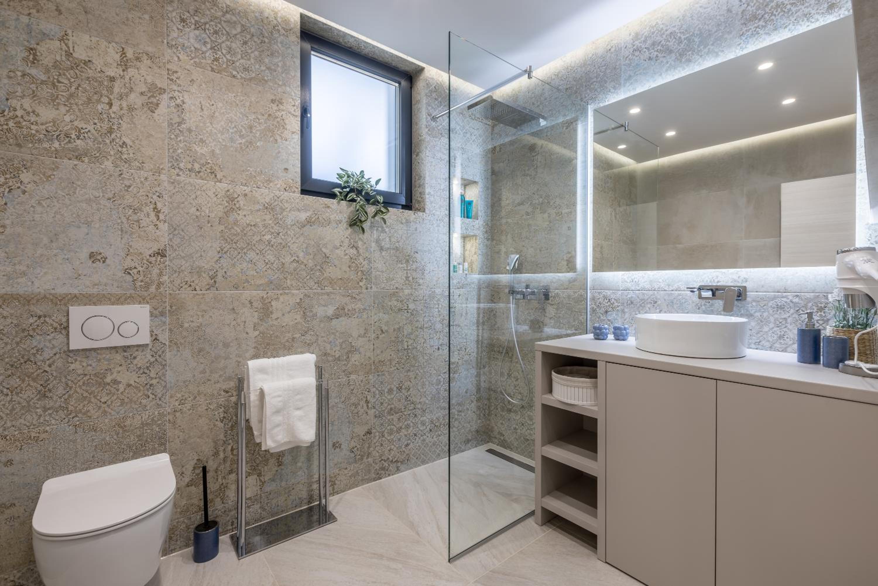 Villa ToDo with heated pool and jacuzzi