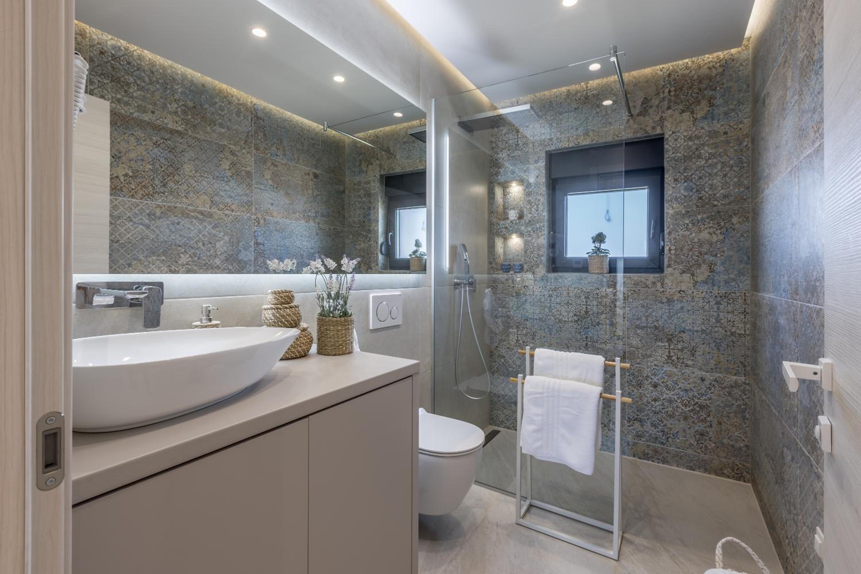 Villa ToDo with heated pool and jacuzzi