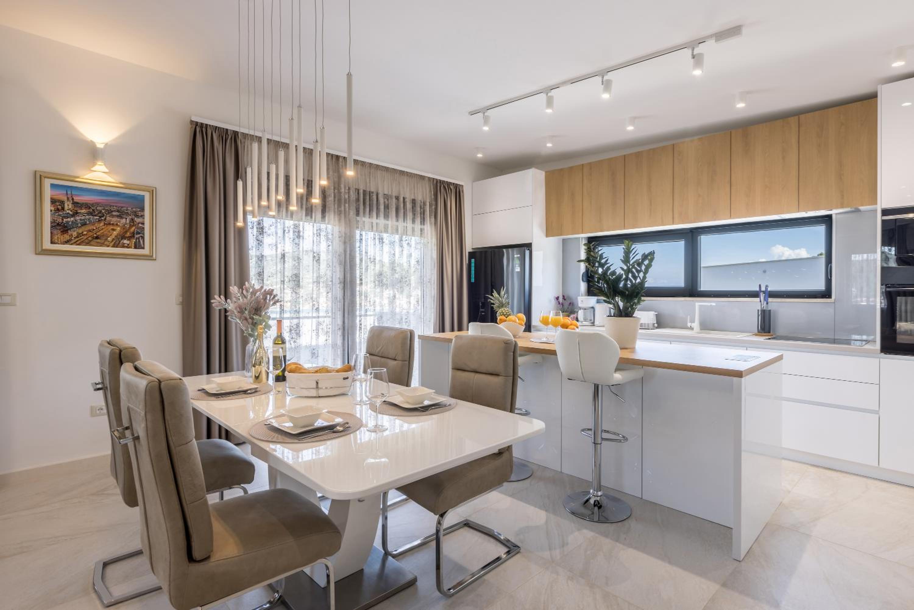 Villa ToDo with heated pool and jacuzzi