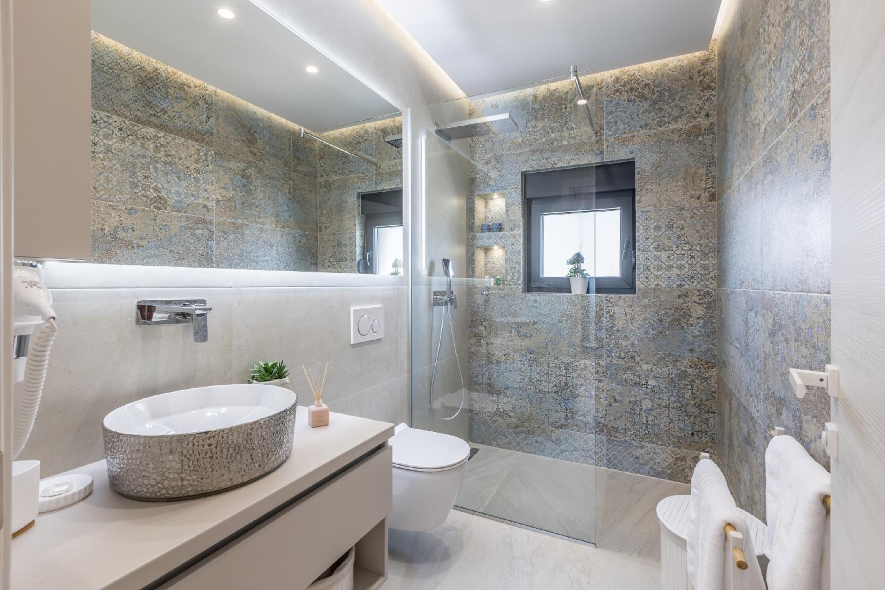 Villa ToDo with heated pool and jacuzzi