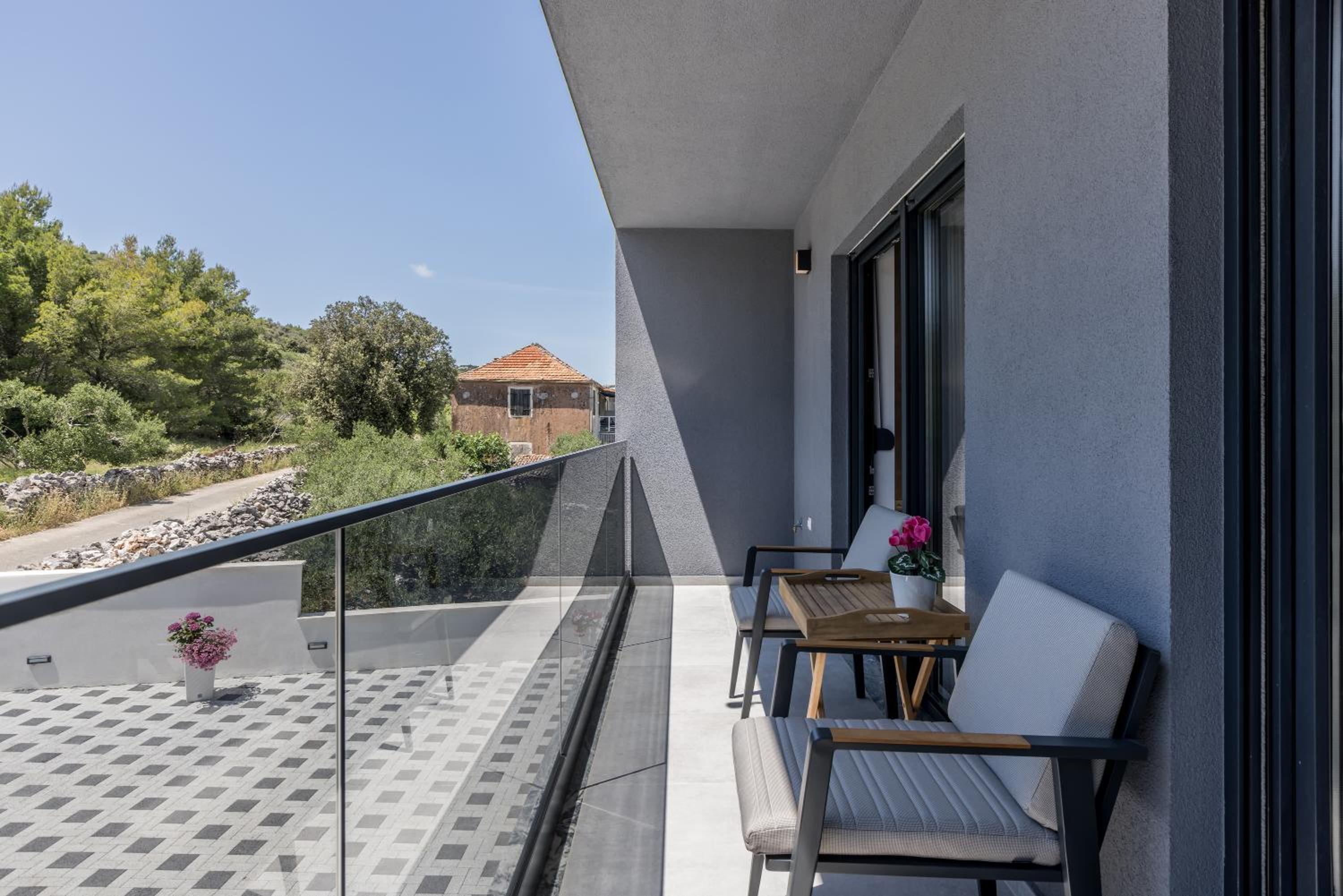 Villa ToDo with heated pool and jacuzzi