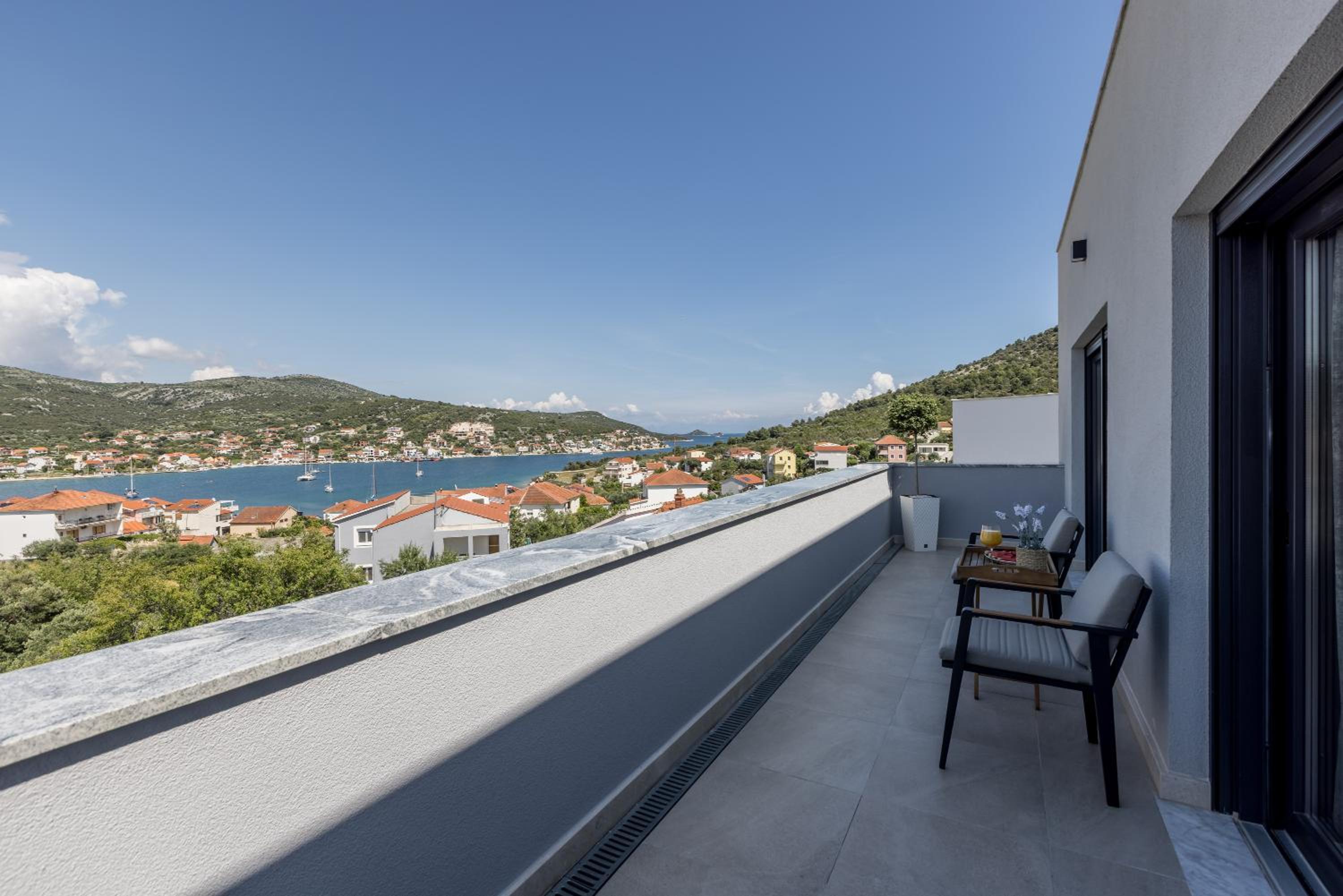 Villa ToDo with heated pool and jacuzzi