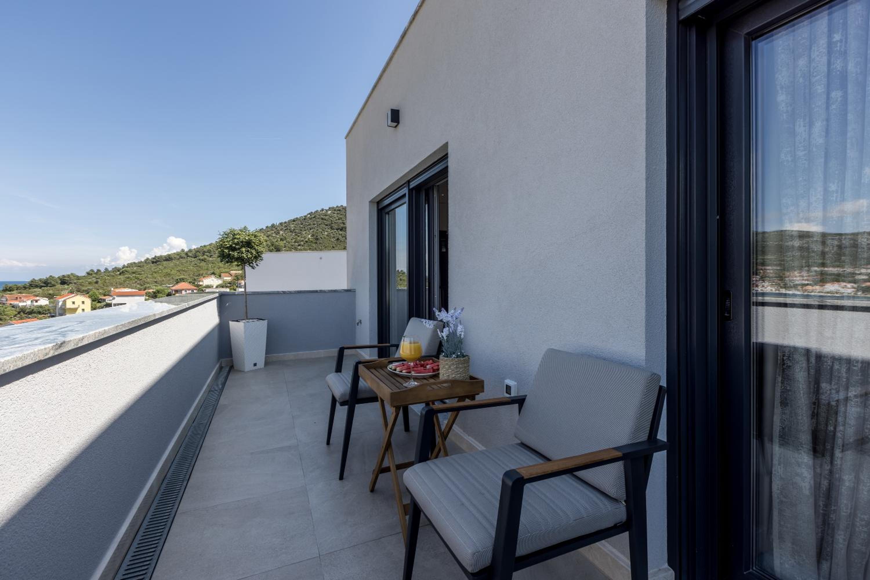 Villa ToDo with heated pool and jacuzzi