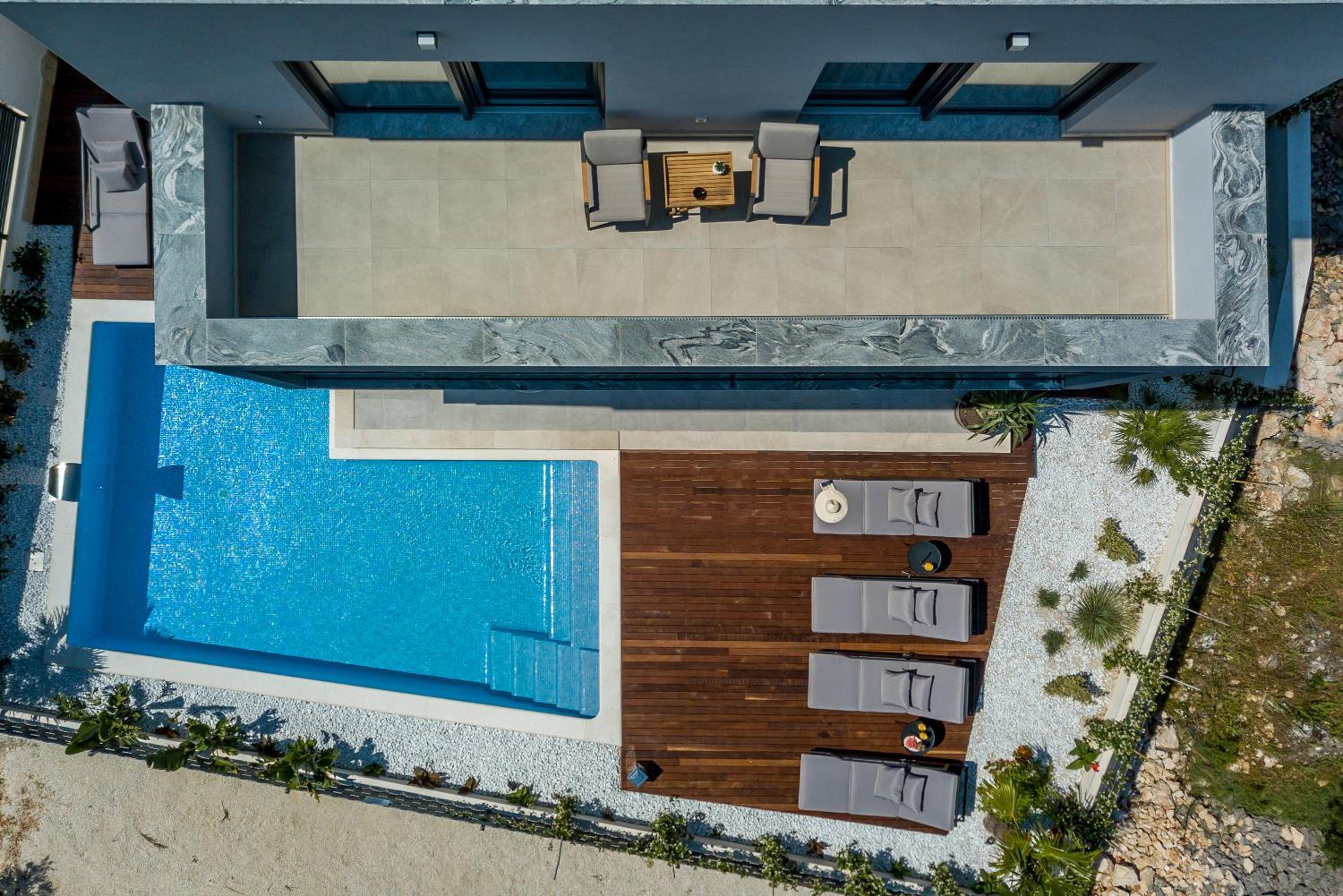 Villa ToDo with heated pool and jacuzzi