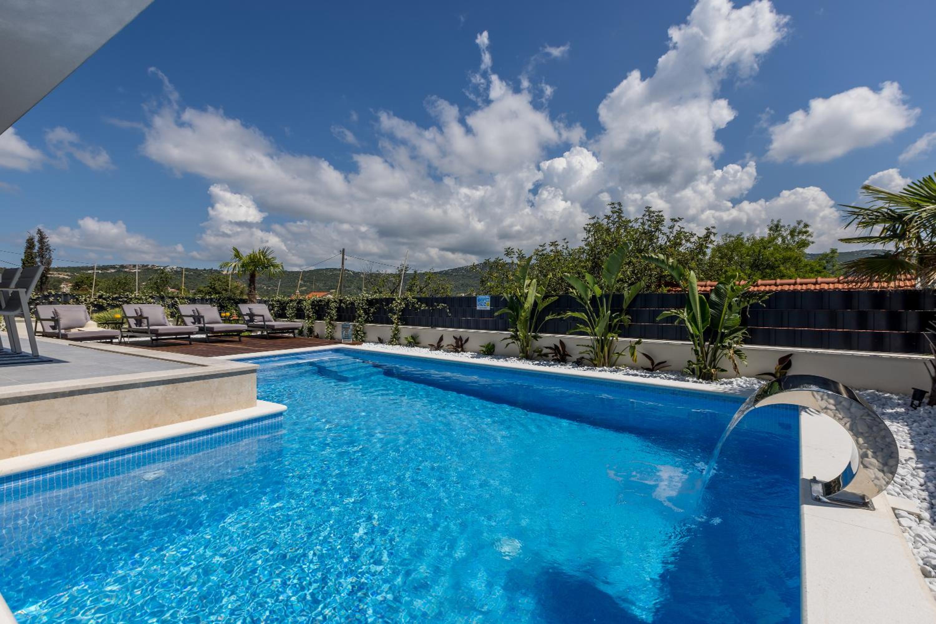 Villa ToDo with heated pool and jacuzzi