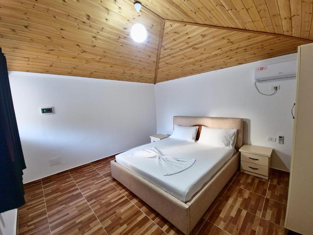 Dhoma plazhi Agimi