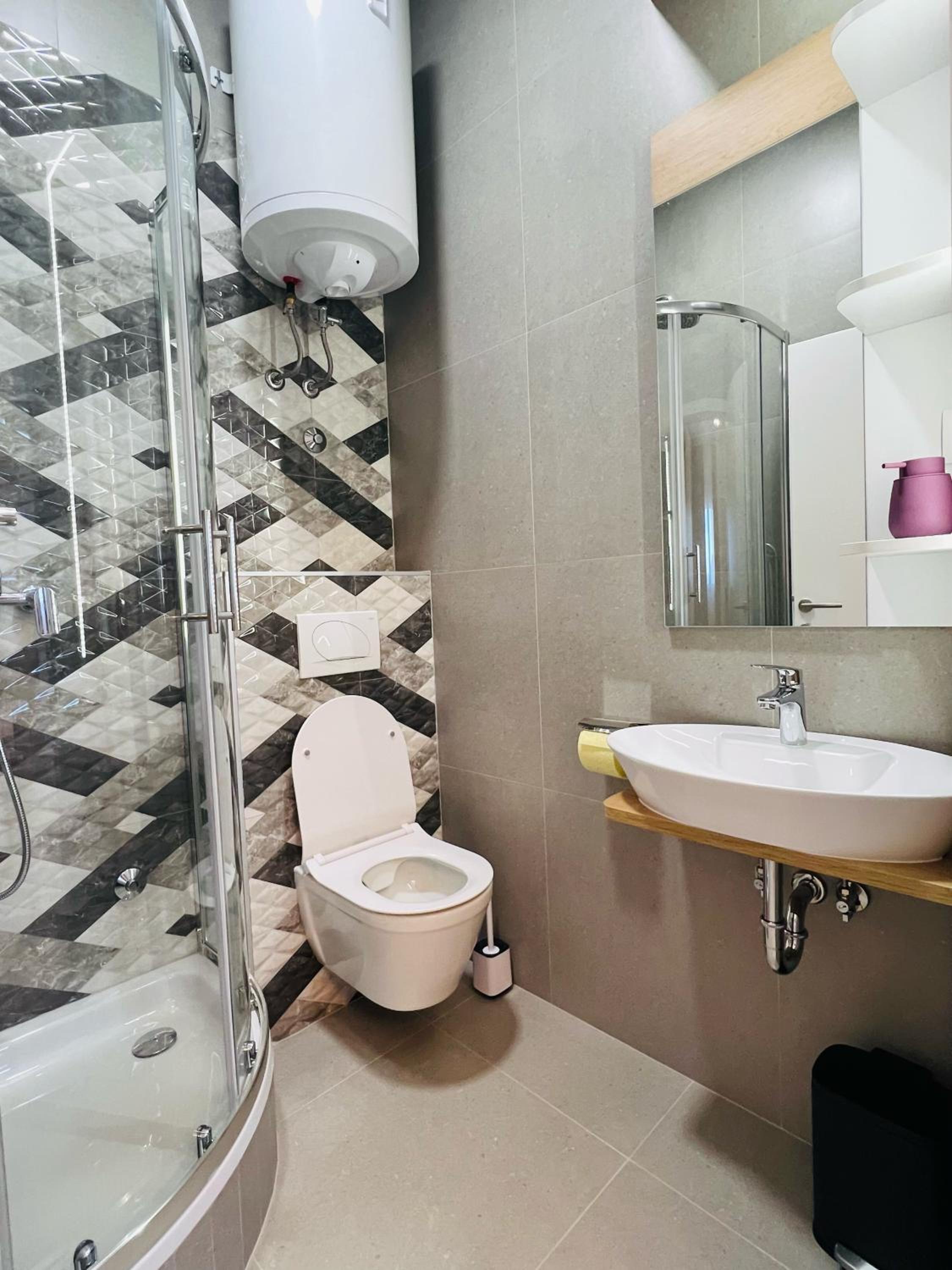 Apartmani AViS