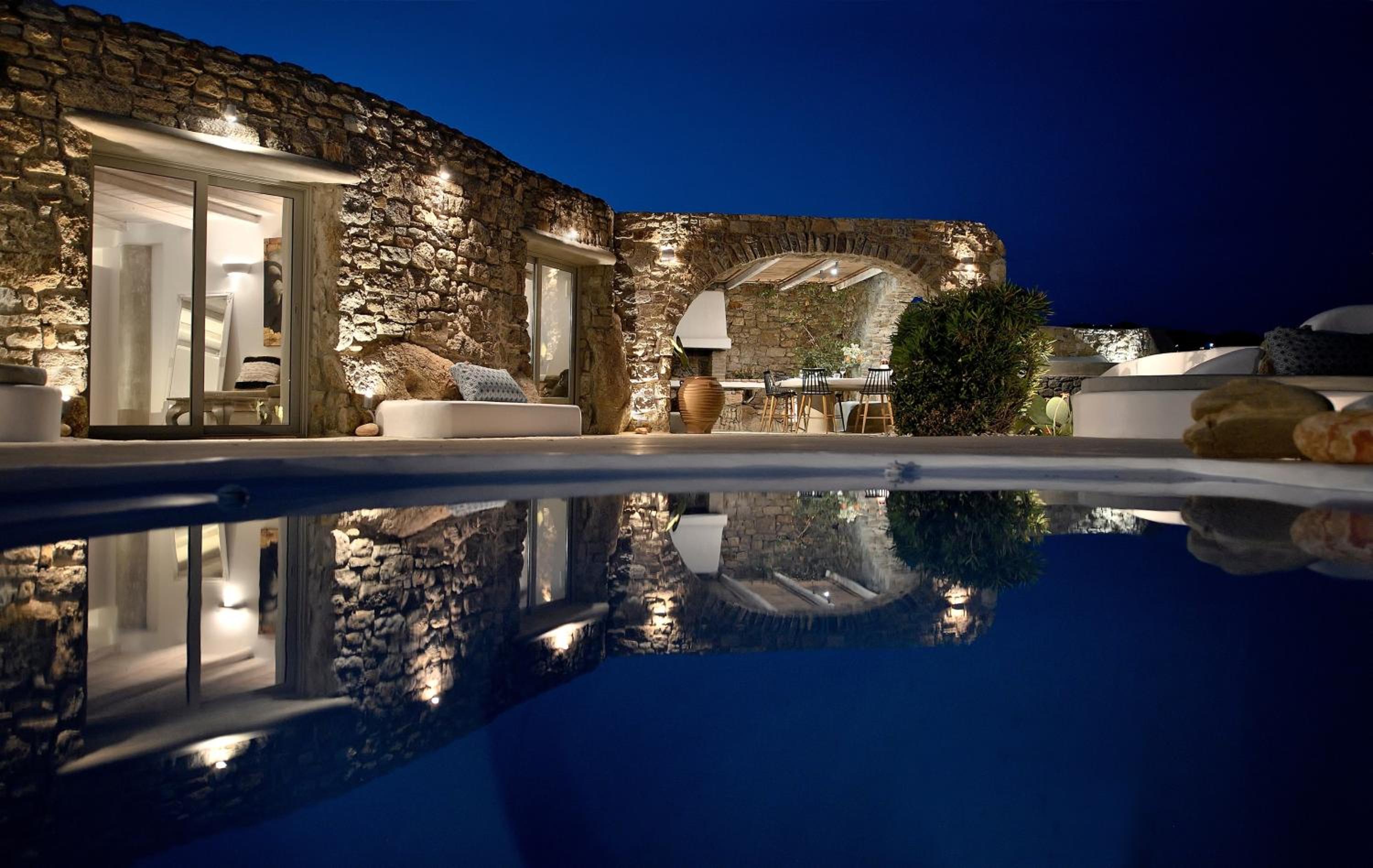 Charming villa in Platis Gialos with private pool