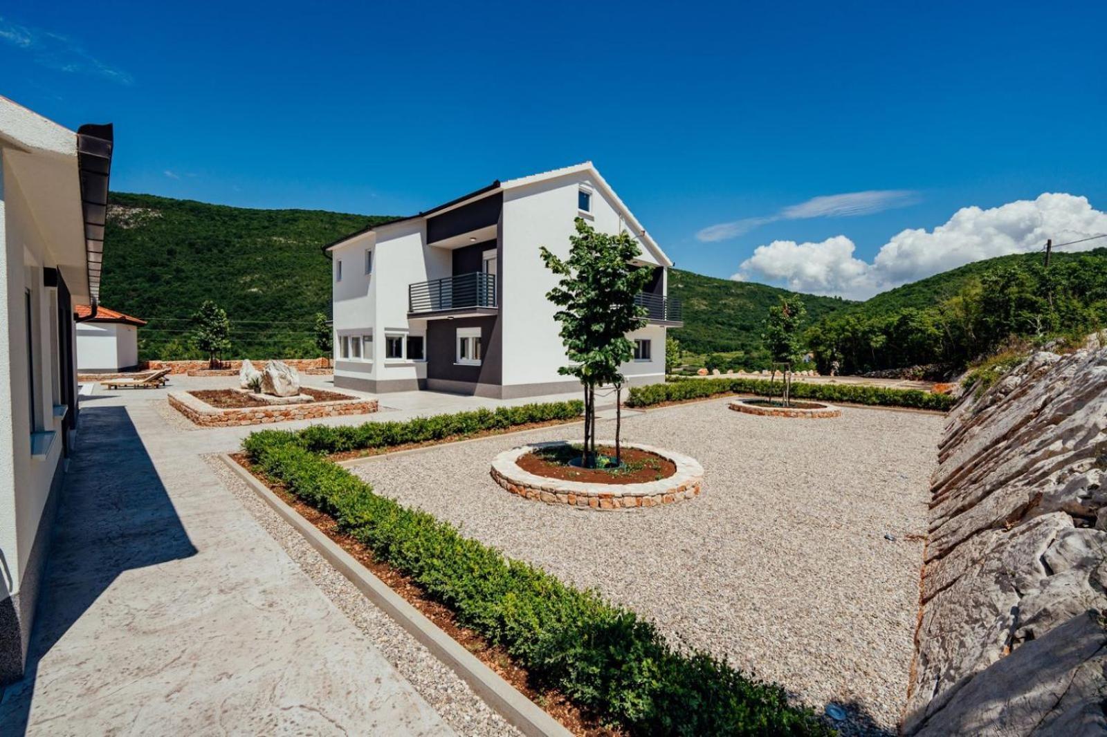 Vila Agape with a pool, football and tennis court