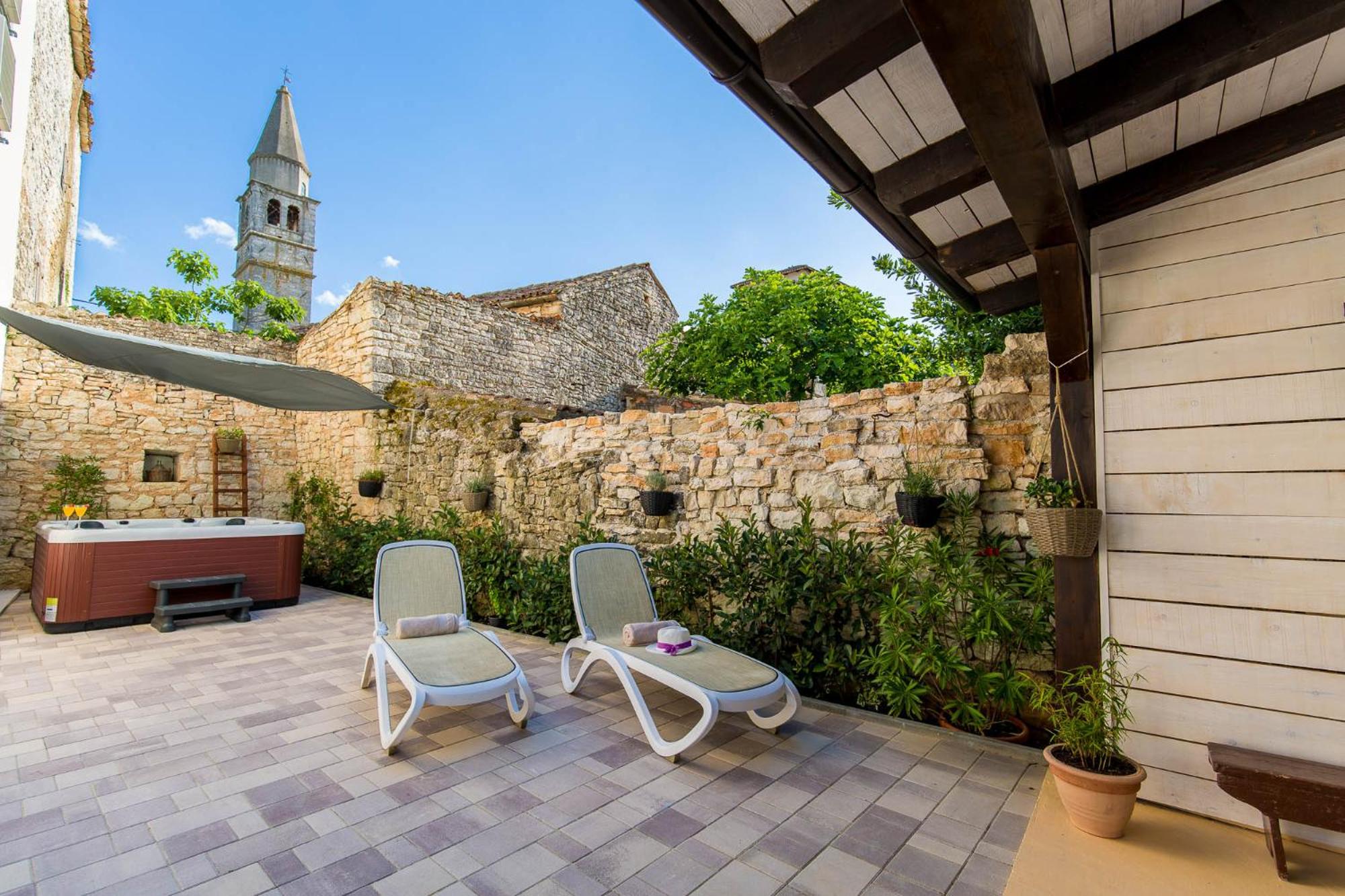 CASA MARIO-charming stone house with jacuzzi view 5