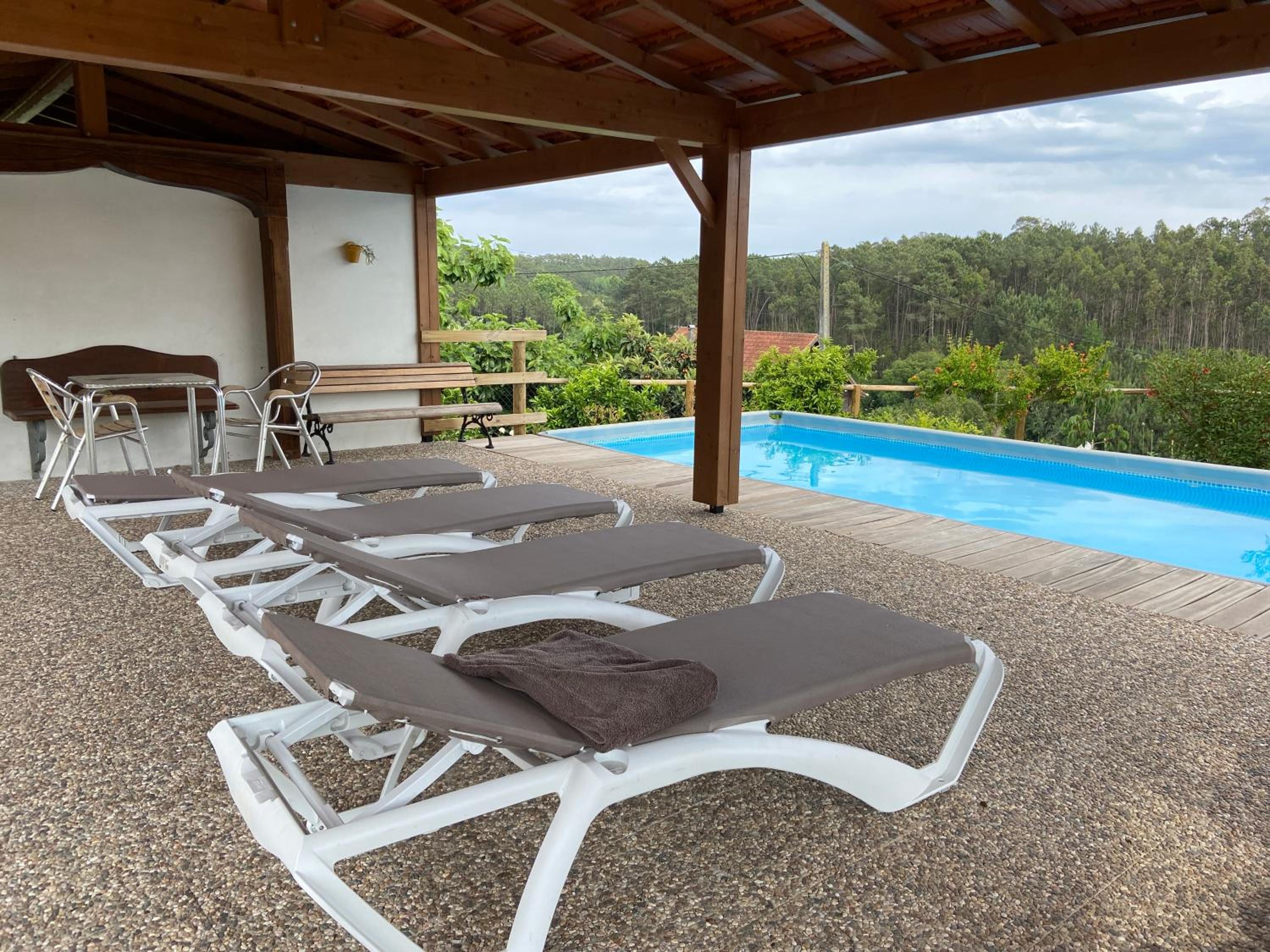 Casa das Andorinhas - Campo e Piscina