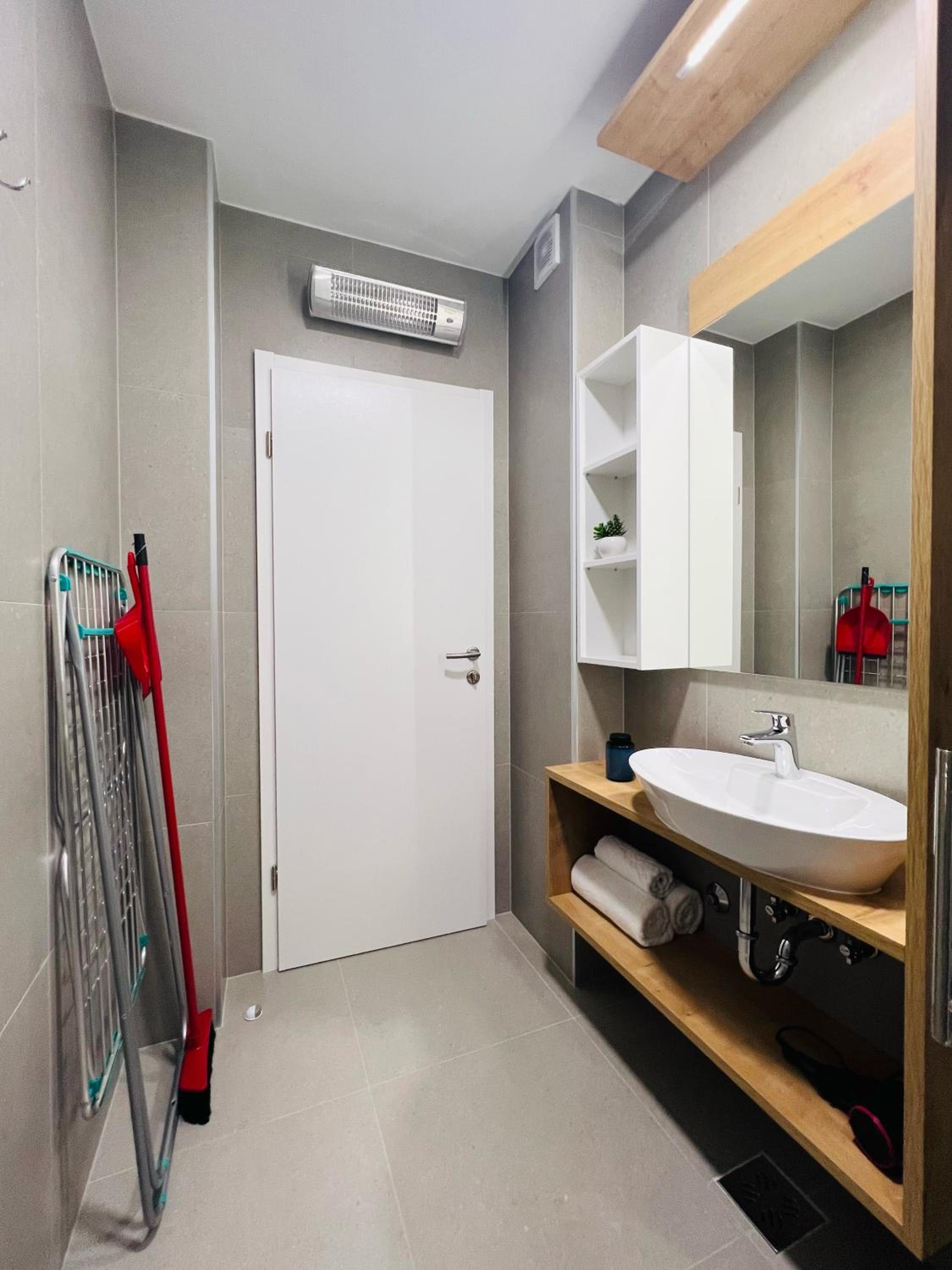 Apartmani AViS