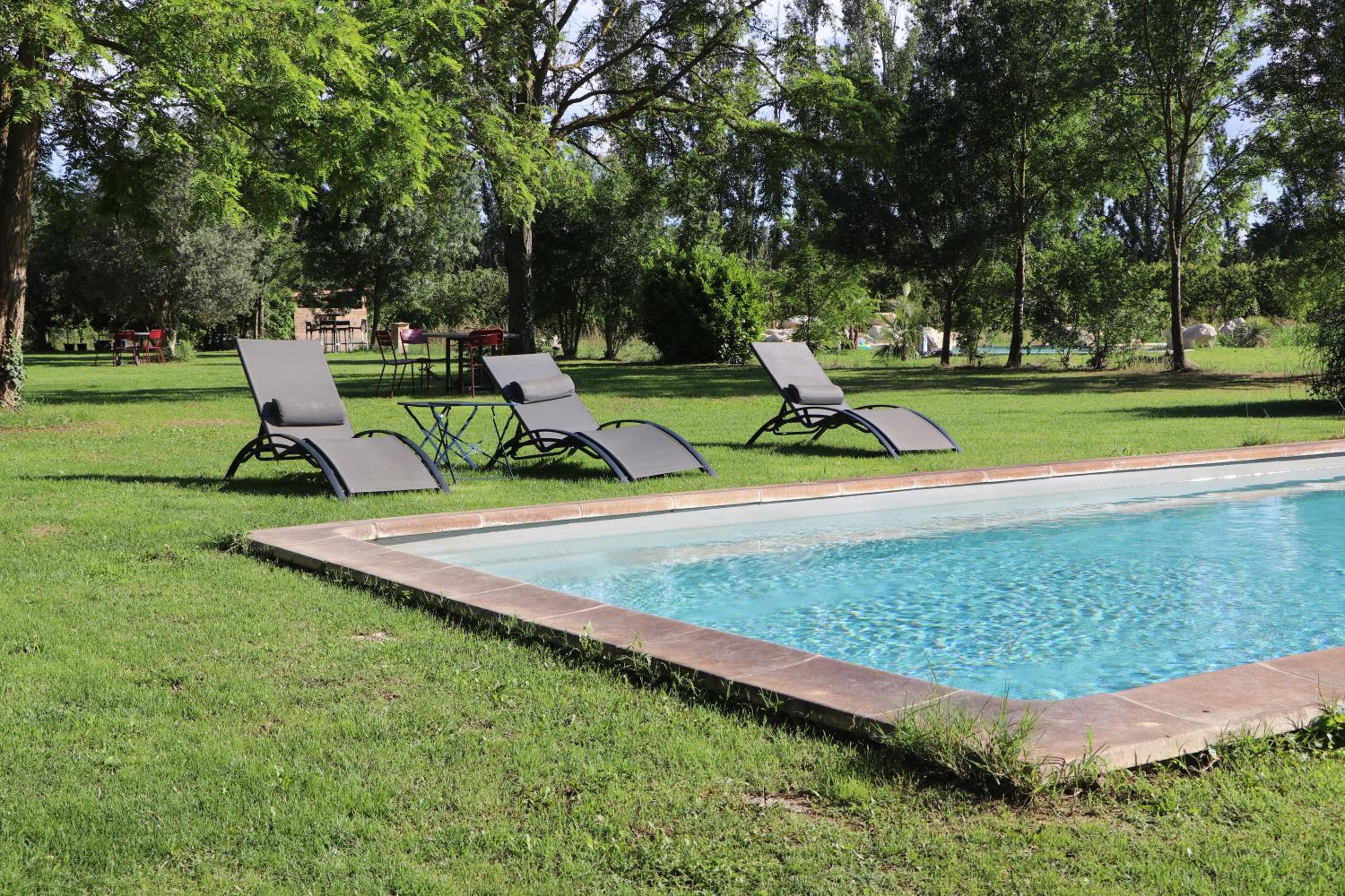 Le Mas des Cerisiers JACUZZI et SAUNA inclus pour tous les logements