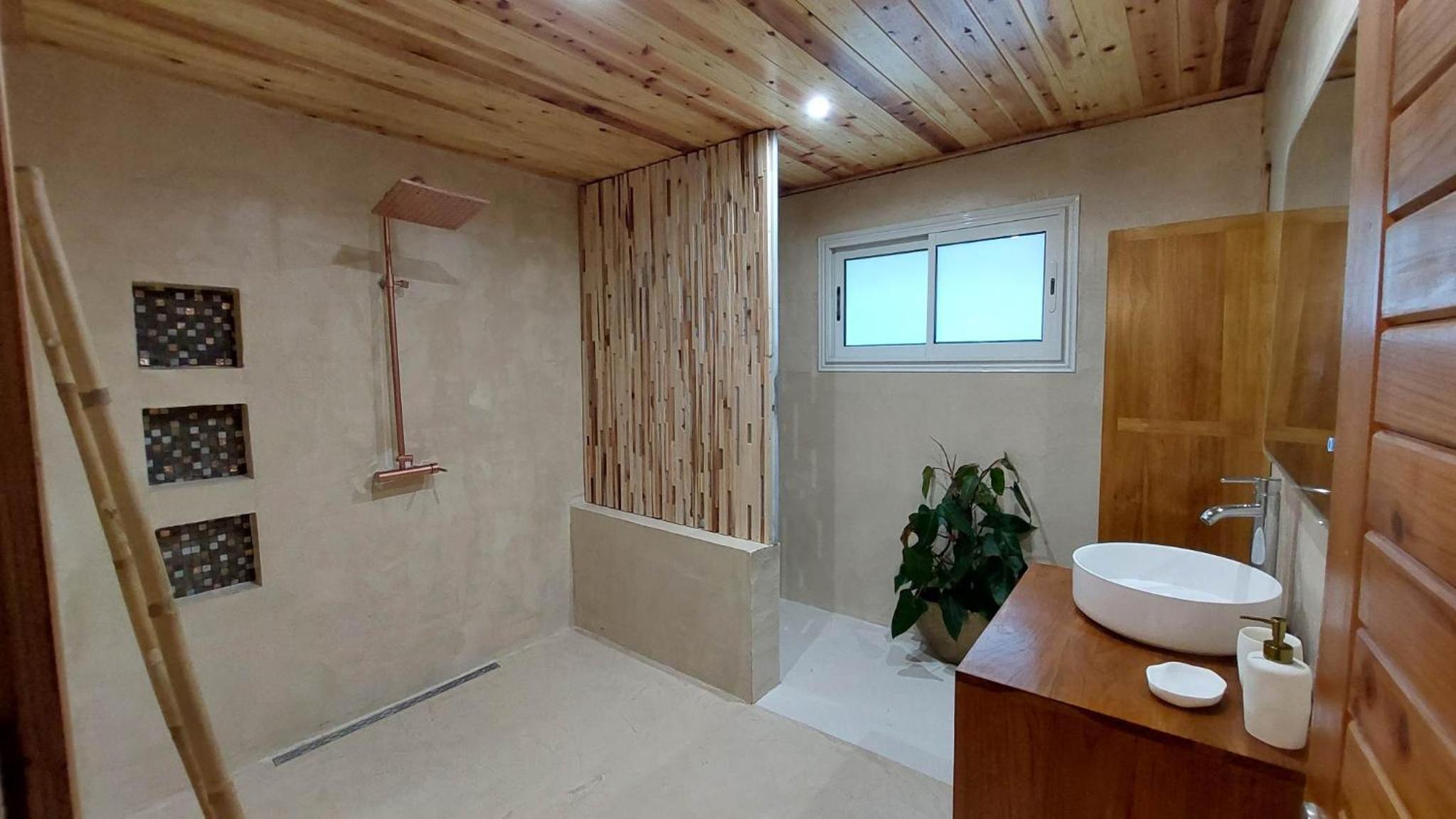 Photo 32