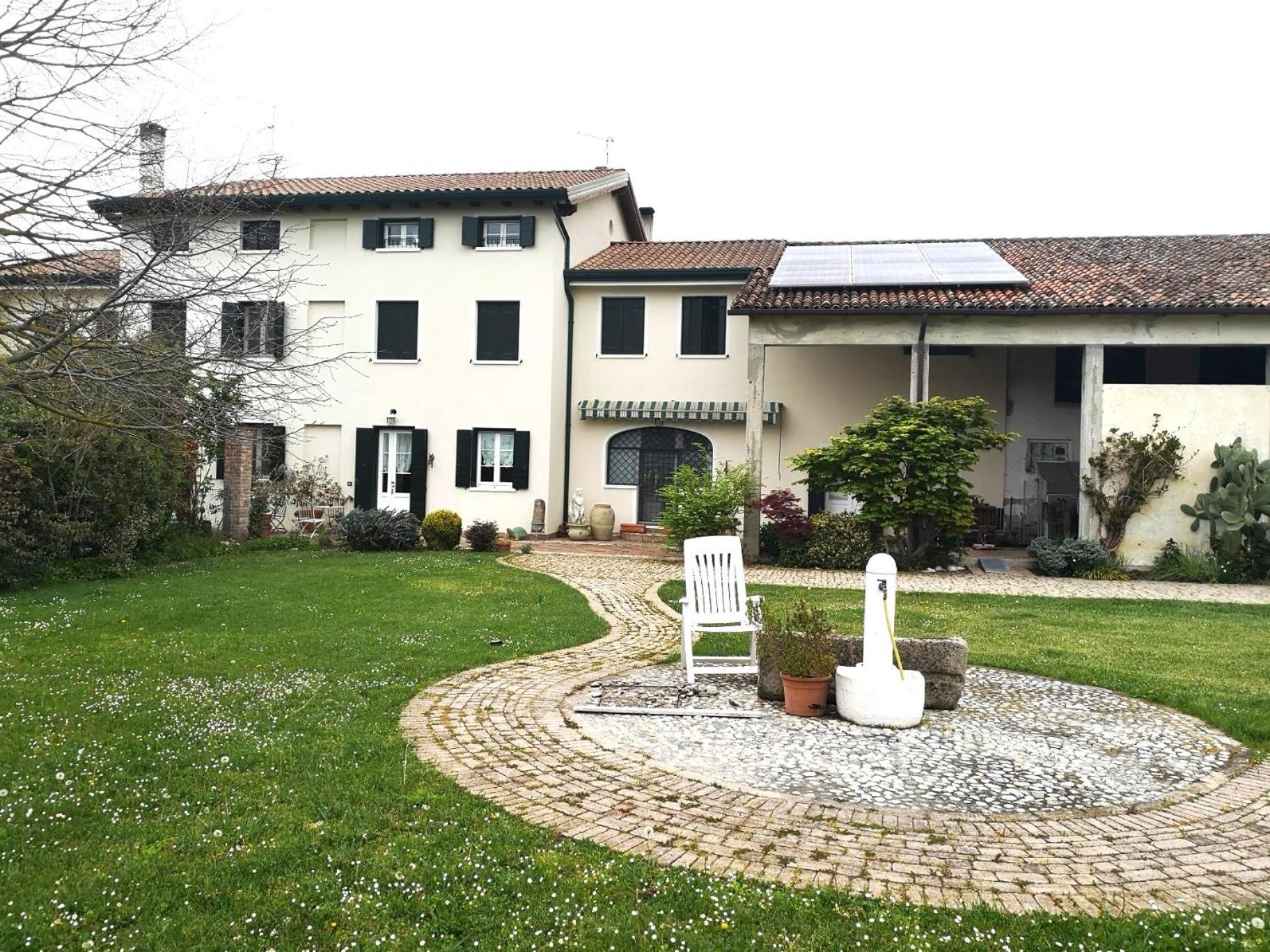 Francypi Home view 2