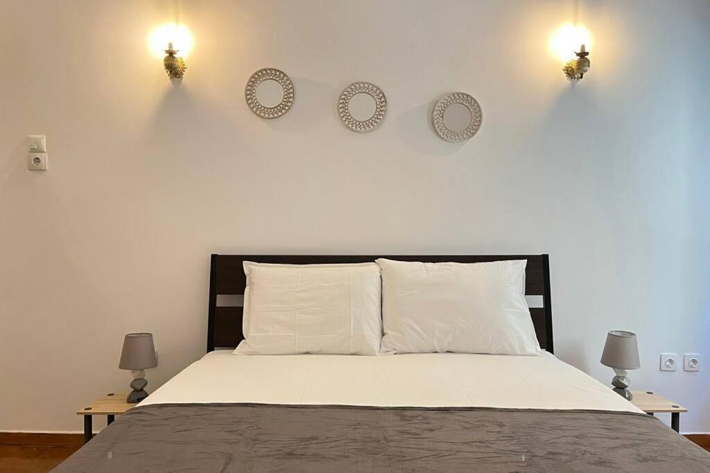 Pame Rentals - Ideal For 4 in Pagrati photo 3