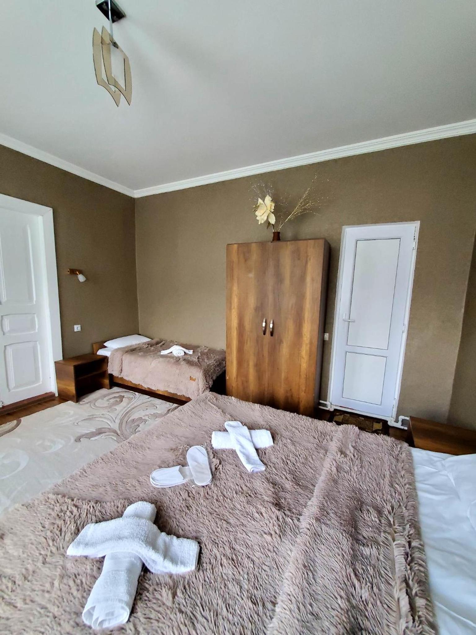 Kazbegi Guest House view 4