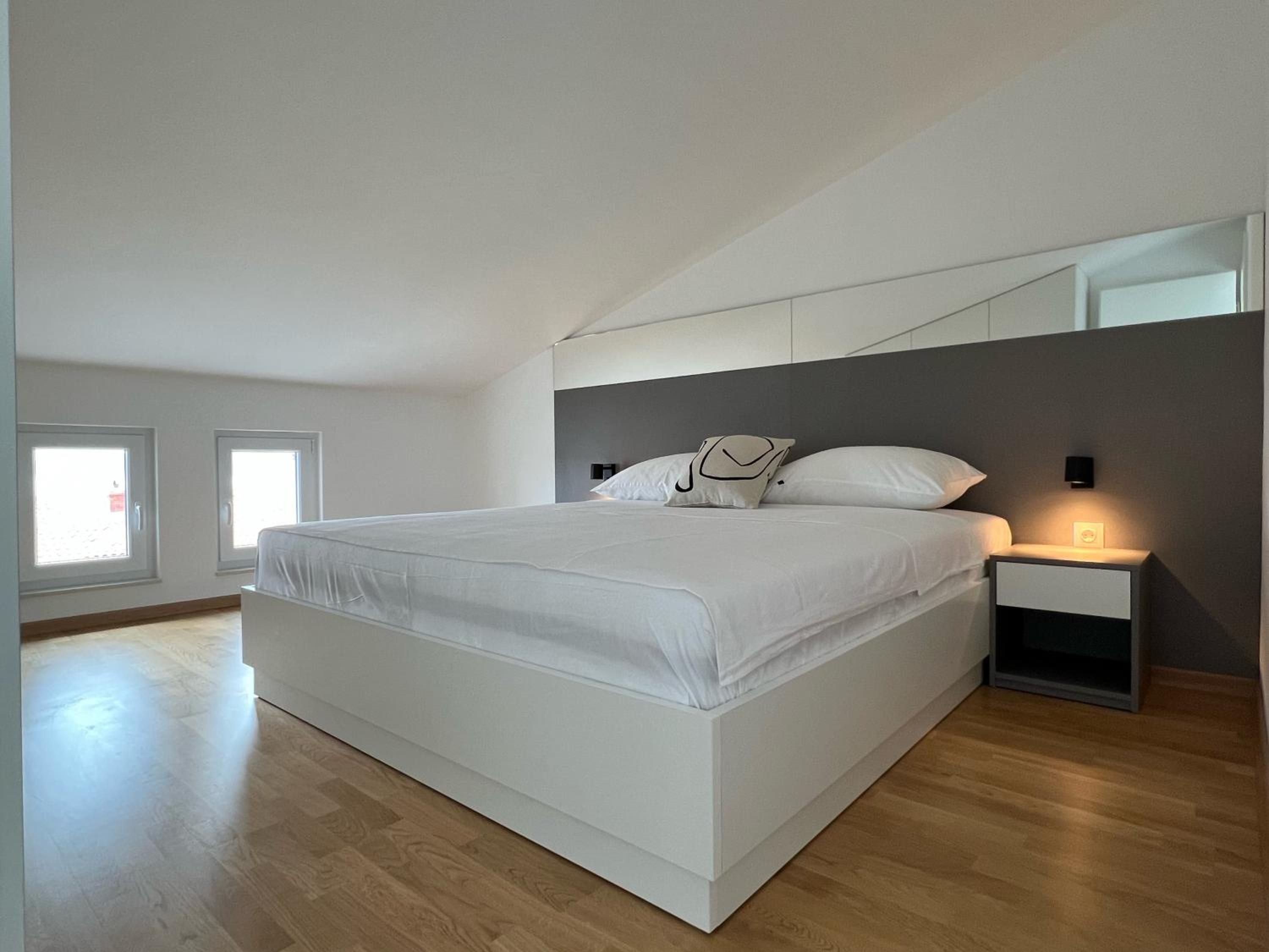 Apartmani AViS